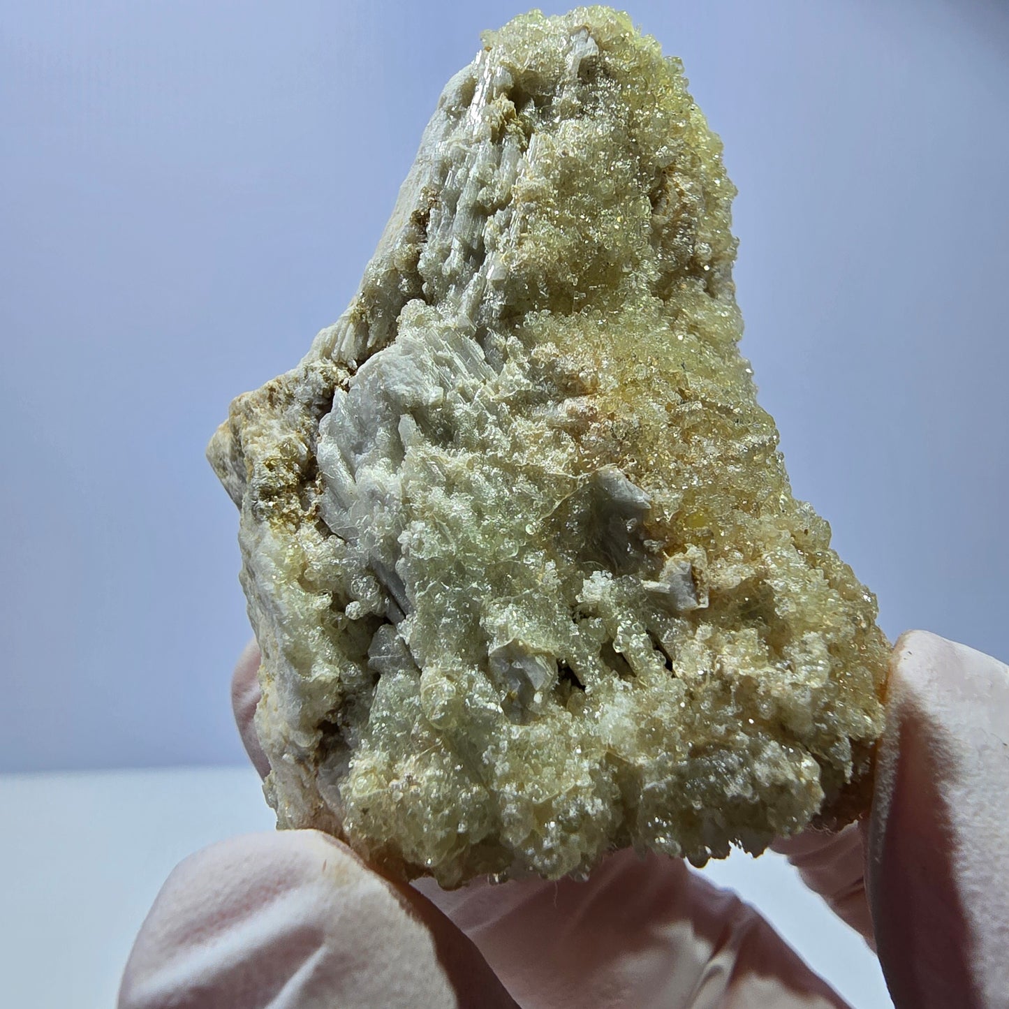 Opale hyalite rare, spécimen d'orthose Erongo, Namibie 48*44*37mm