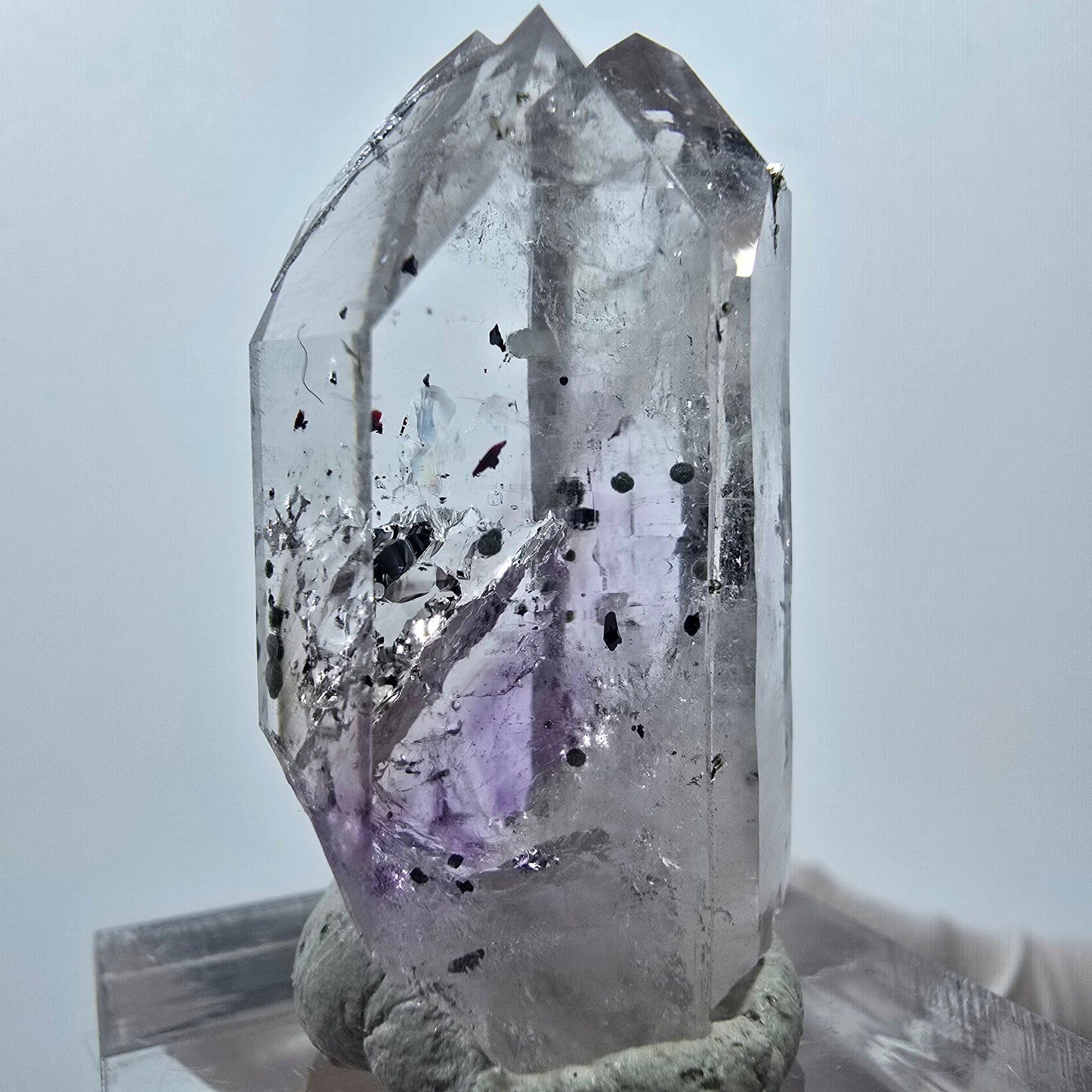 Améthyste fantôme, mine d'hématite Point Streep, Goboboseb, Namibie, 33 x 16 x 13 mm