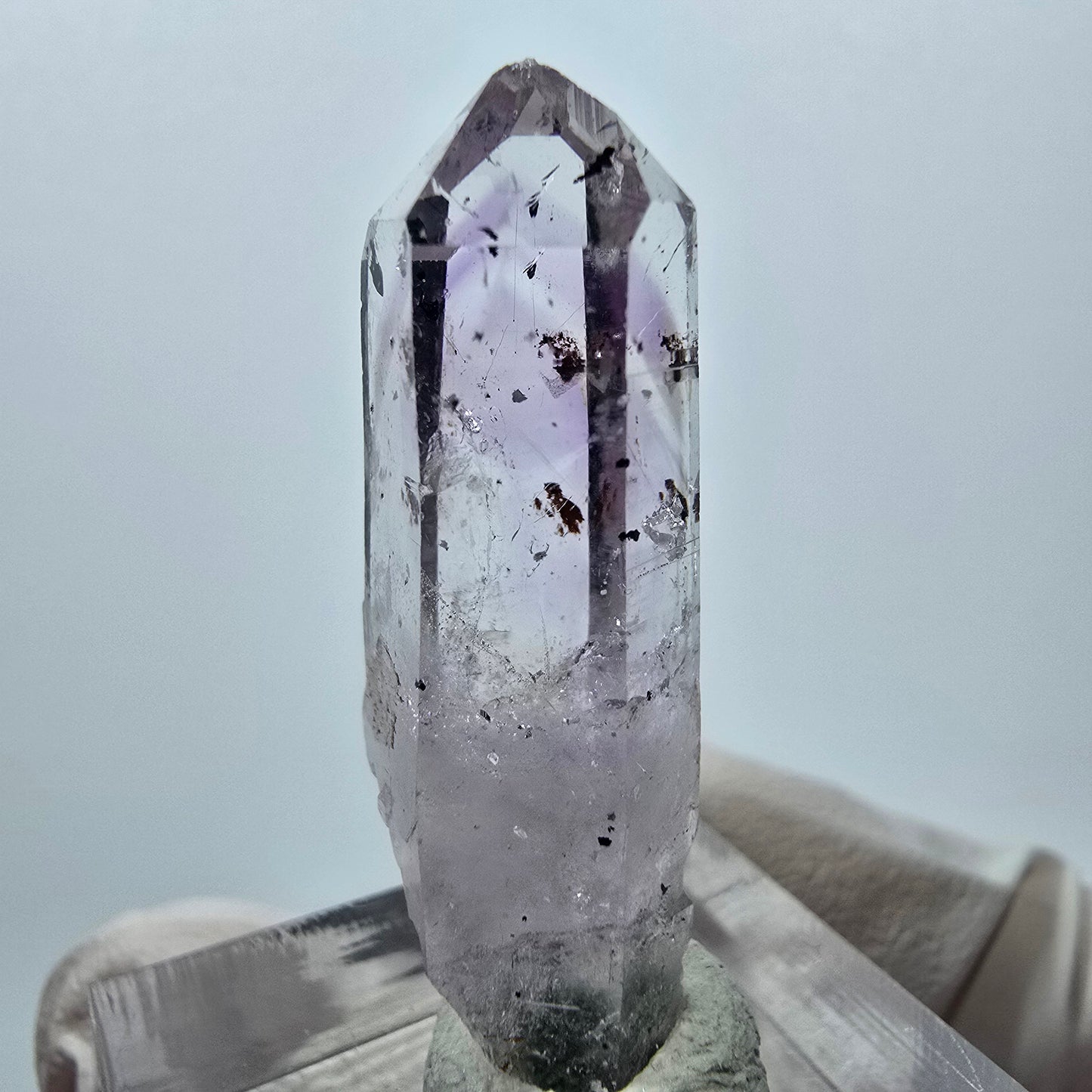 Mine d'améthyste Harlequin Phantom, Goboboseb, Namibie, 36 x 13 x 9 mm