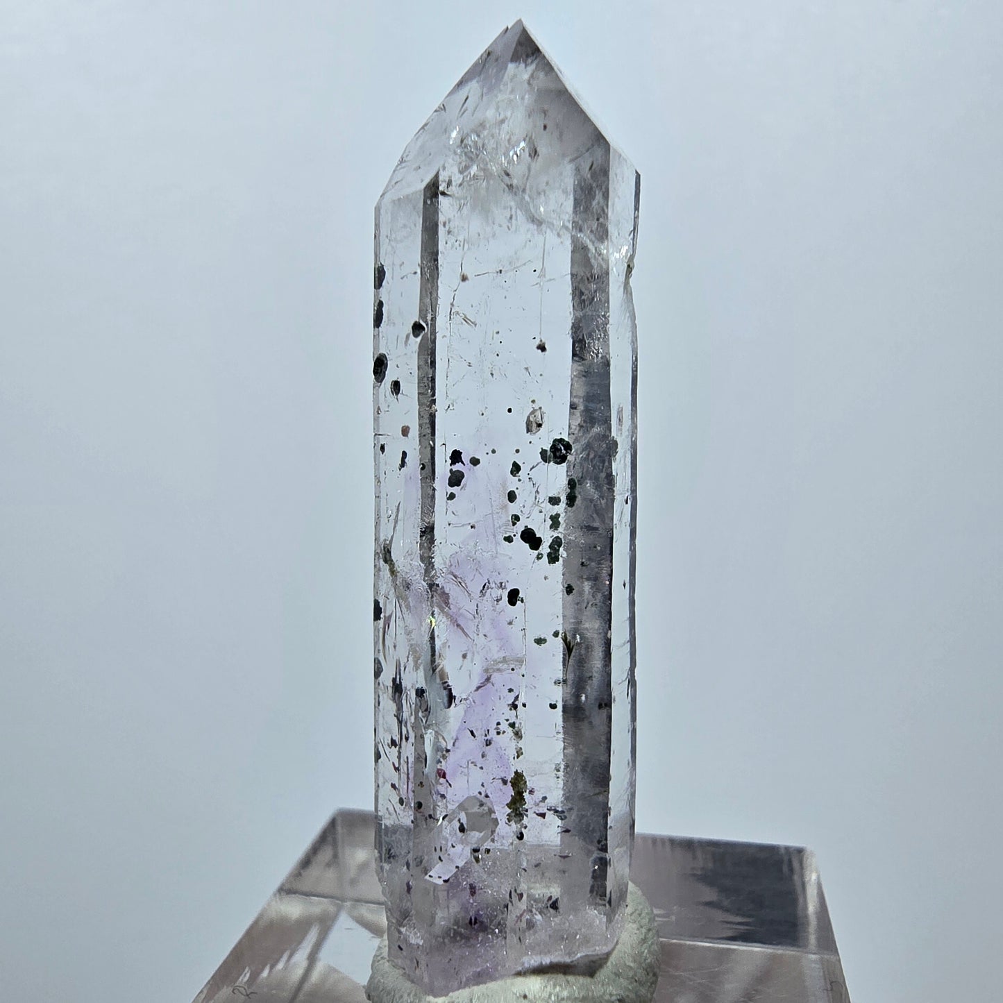 Quartz hématite transparent Point Streep Mine, Goboboseb, Namibie 42 x 12 x 10 mm