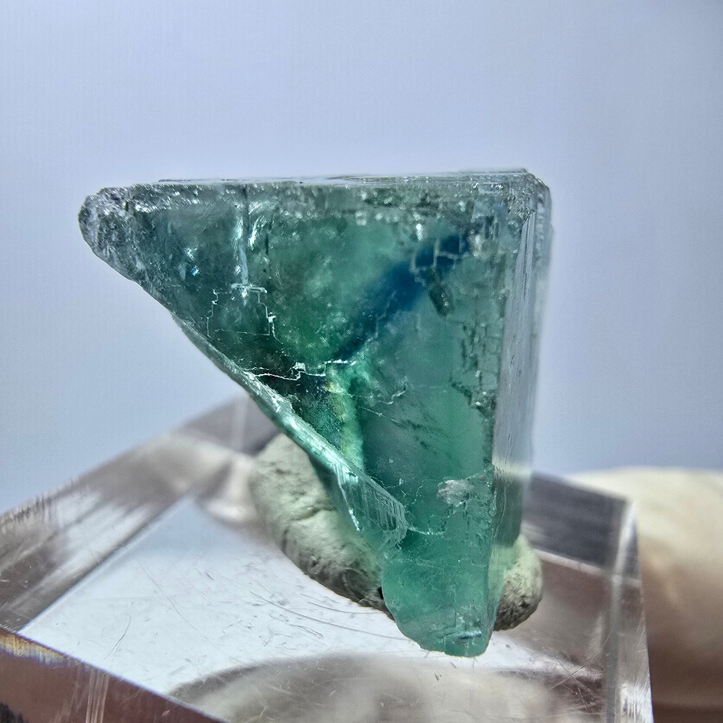 Cube de fluorite fantôme transparente parquetée, vert Okorusu, Namibie 20 x 18 x 15 mm