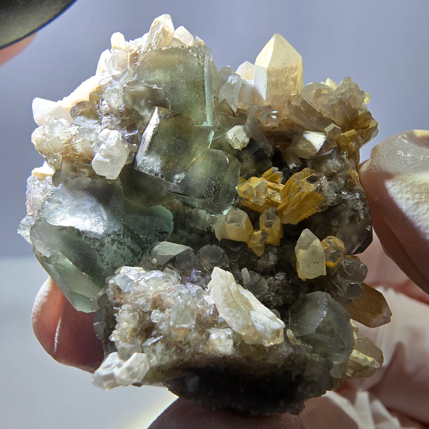 Rare cube de fluorite fantôme, spécimen de quartz vert Okorusu, Namibie, 43 x 34 x 29 mm
