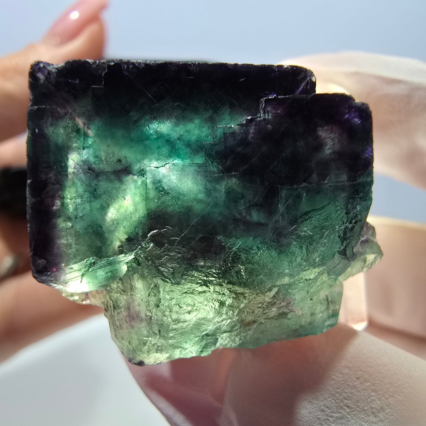 Spécimen de cube de fluorite fantôme, parqueté vert violet Okorusu, Namibie 28*24*22 mm