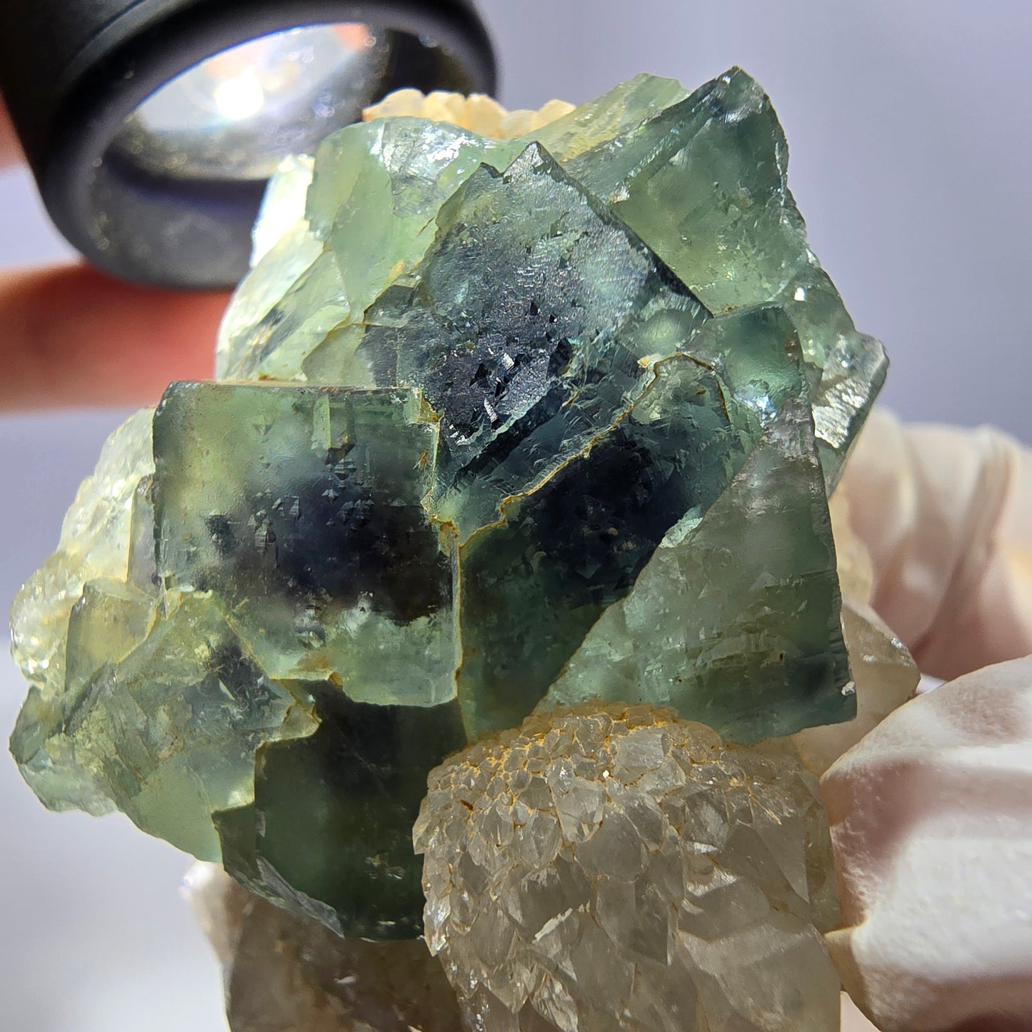 Rare cube de fluorite fantôme, spécimen de quartz vert violet Okorusu Namibie 53*35*38mm