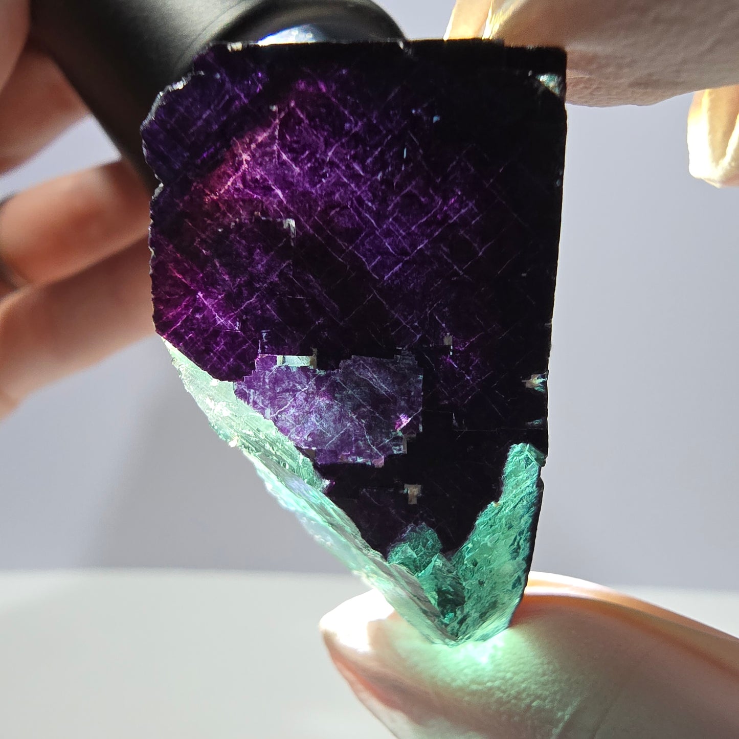 Spécimen de cube de fluorite fantôme vert violet zonal 11:11 Angel Pocket, Namibie 41*33*18mm