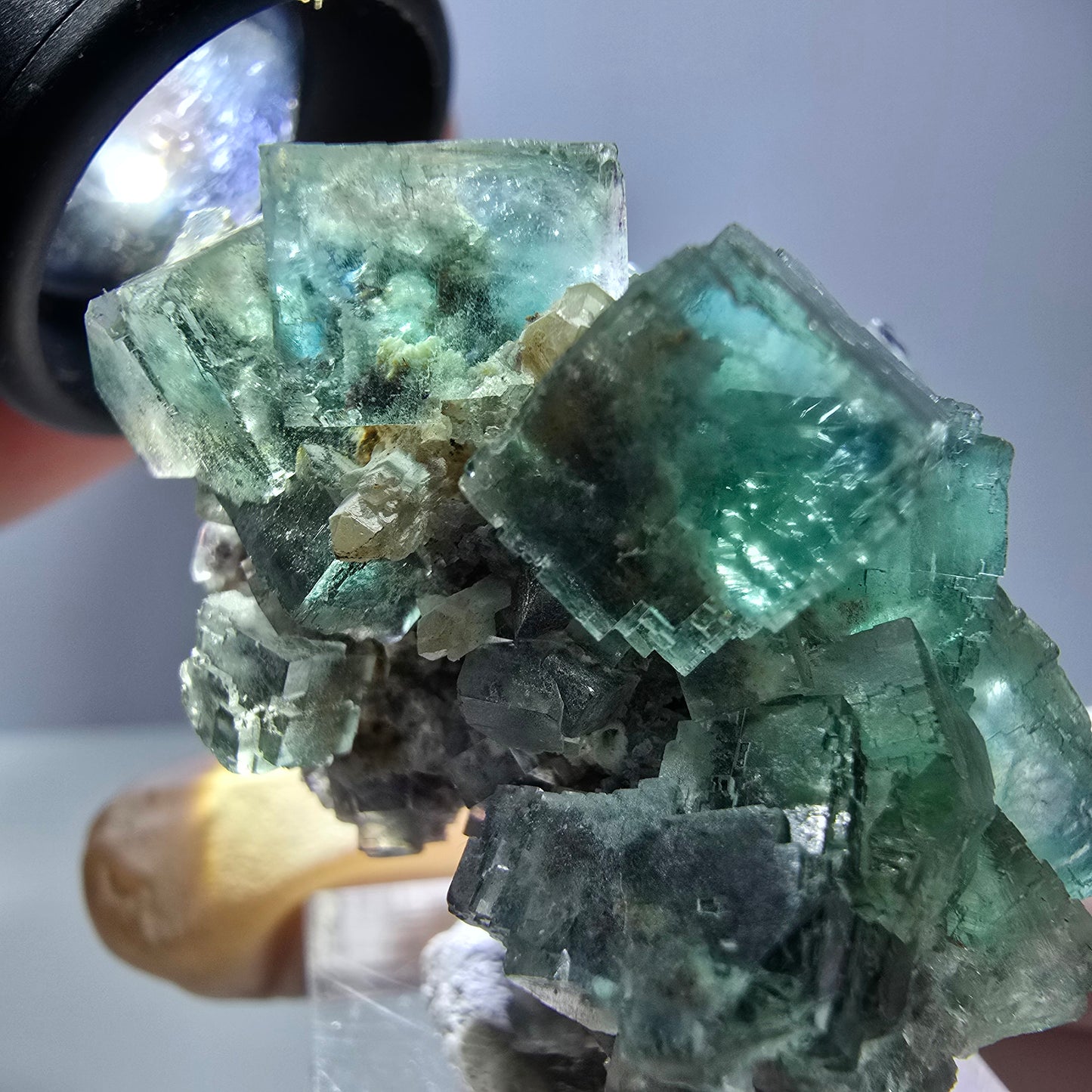 Phantom Fluorit Würfel, parkettiert, Quarz Stufe Okorusu, Namibia 42*30*26mm