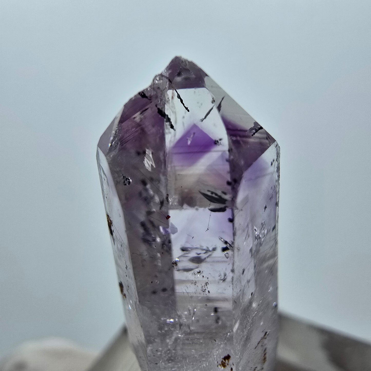 Mine d'améthyste Harlequin Phantom, Goboboseb, Namibie, 36 x 13 x 9 mm