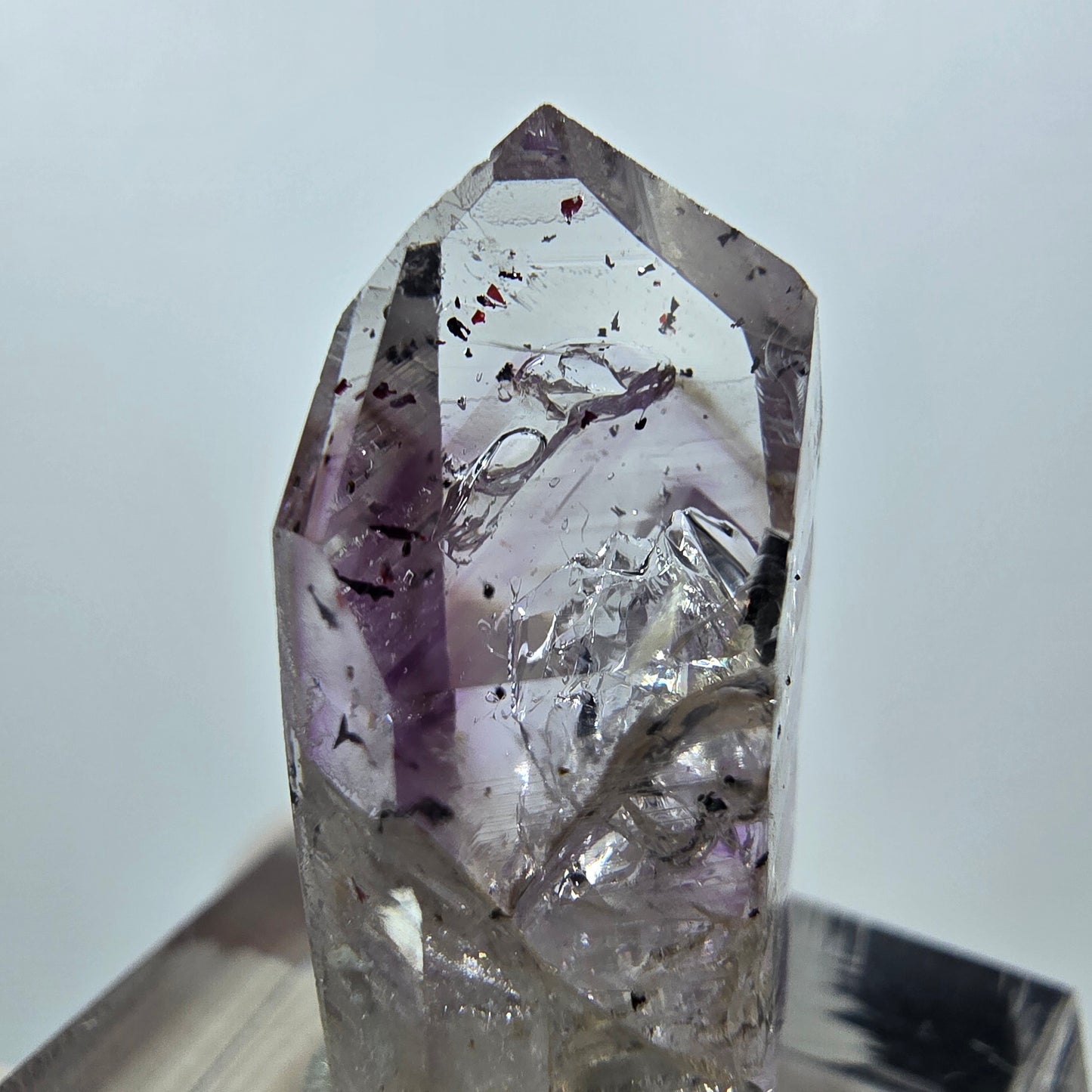 Mine d'améthyste Harlequin Phantom Streep, Goboboseb, Namibie, 26 x 14 x 11 mm