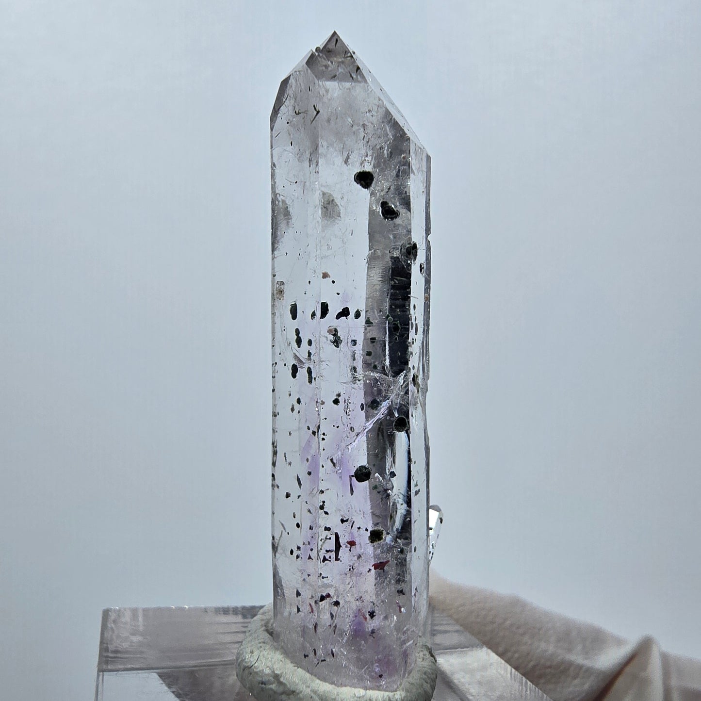 Quartz hématite transparent Point Streep Mine, Goboboseb, Namibie 42 x 12 x 10 mm