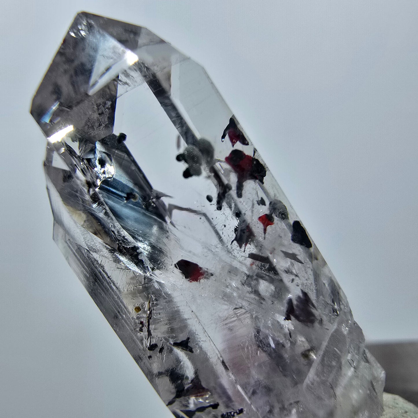 Quartz clair Harlequin Mine Point Streep, Goboboseb, Namibie 29 x 11 x 11 mm