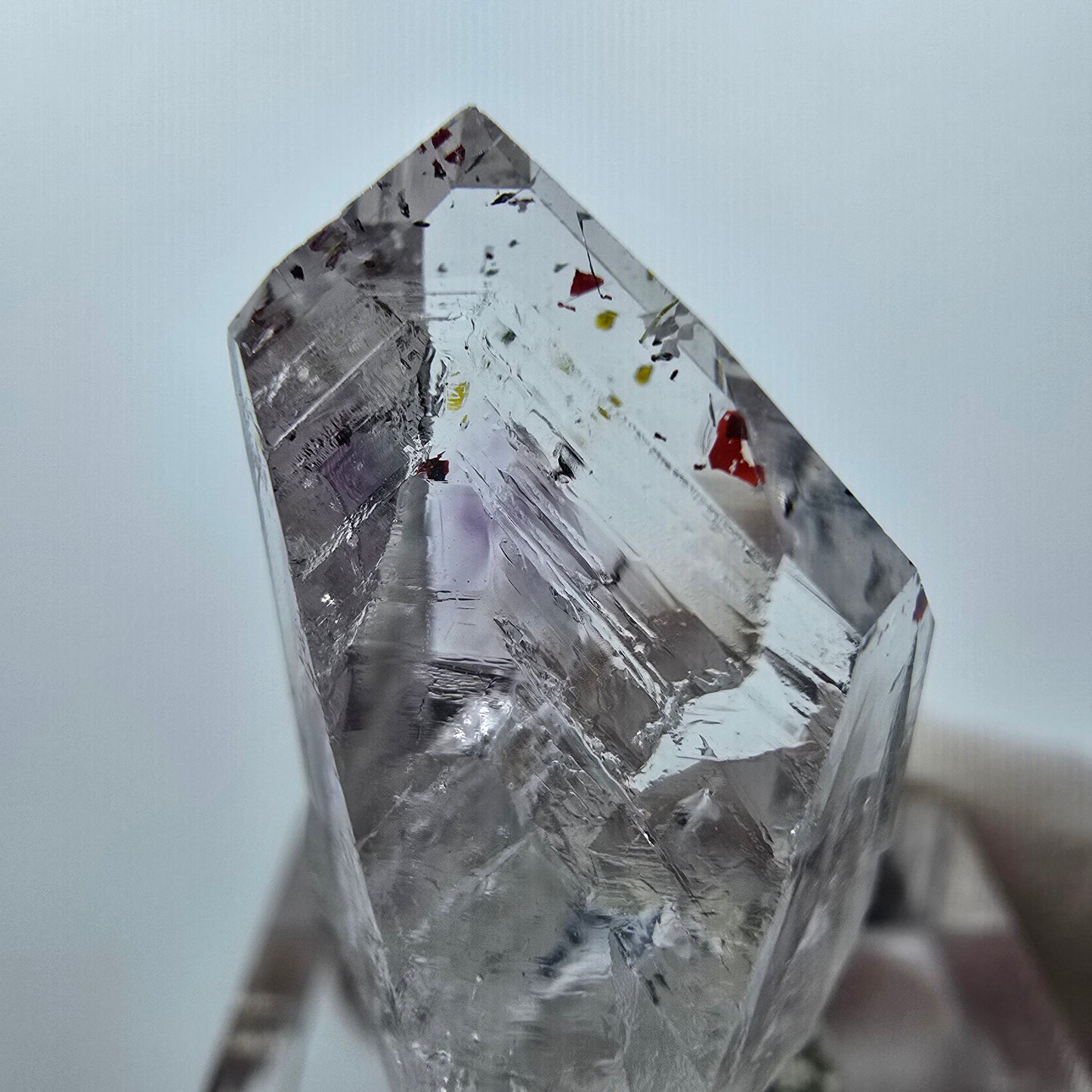 Quartz Harlequin Enhydro, mine Bubble Streep, Goboboseb, Namibie, 32 x 15 x 14 mm