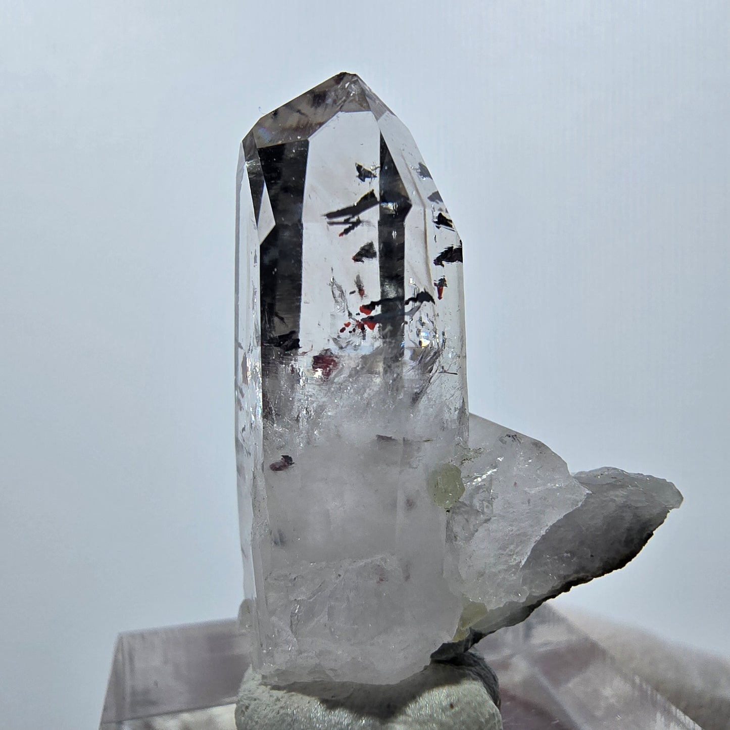 Quartz Harlequin clair, mine Prehnite Point Streep, Goboboseb, Namibie, 32 x 21 x 15