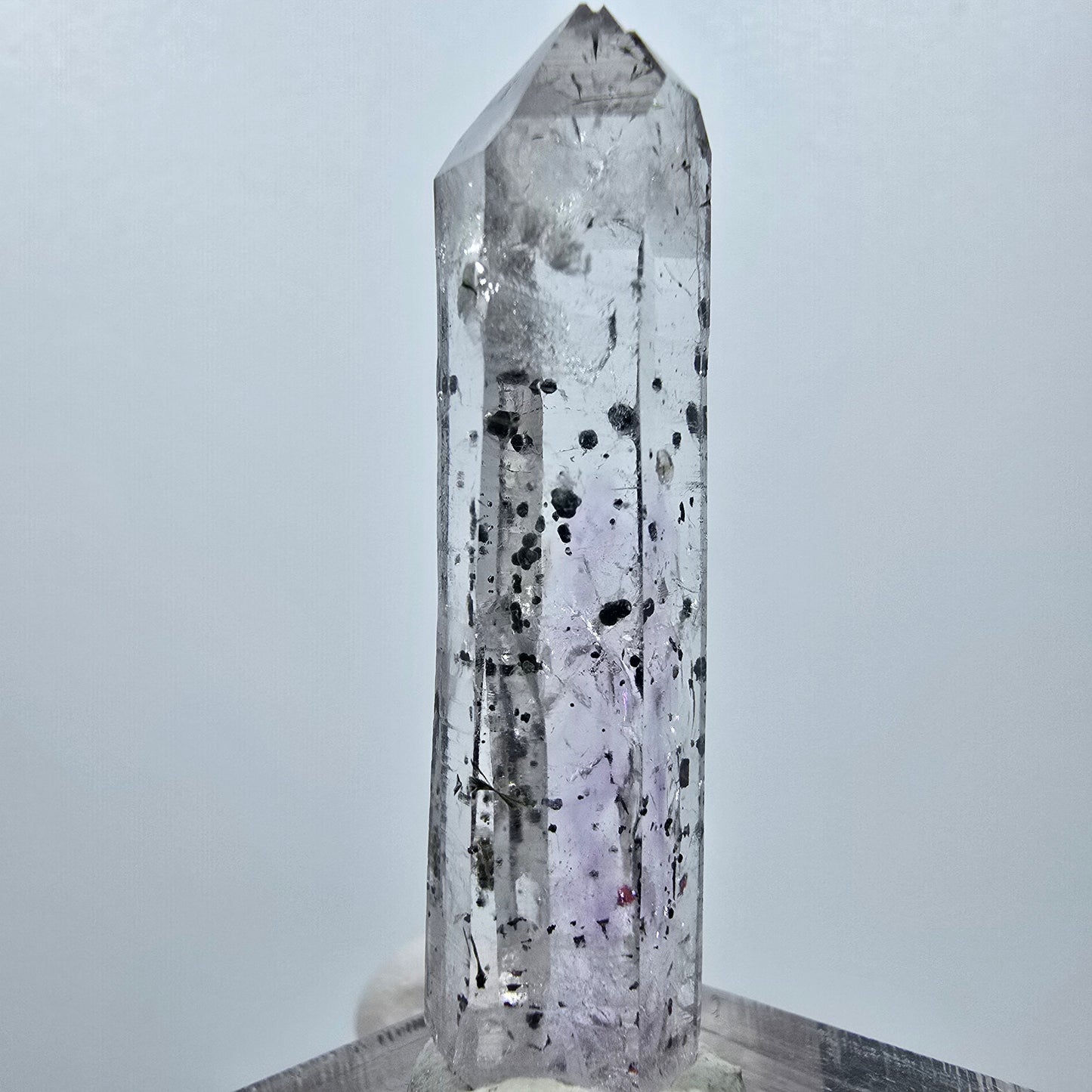 Quartz hématite transparent Point Streep Mine, Goboboseb, Namibie 42 x 12 x 10 mm