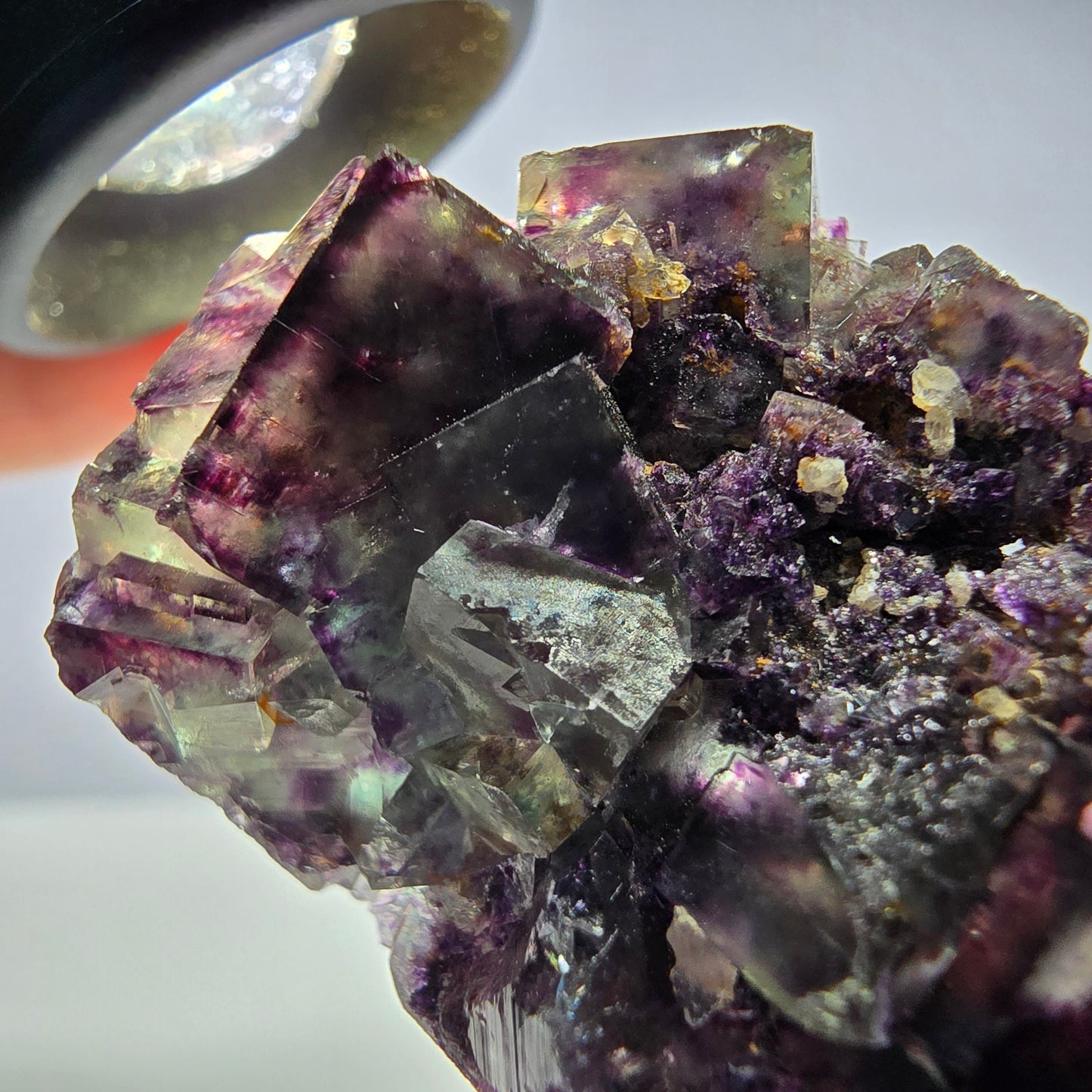 Spécimen de cube de fluorite fantôme parqueté vert violet Okorusu, Namibie 49*27*17mm