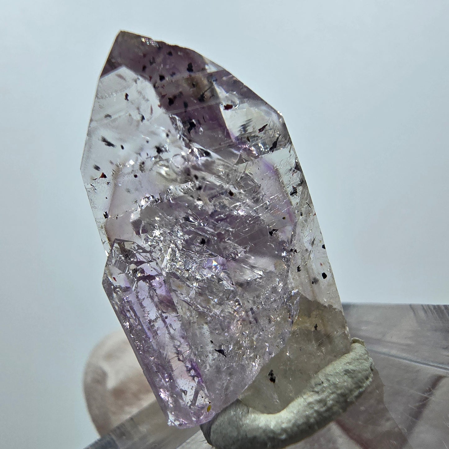 Mine d'améthyste Harlequin Phantom Streep, Goboboseb, Namibie, 26 x 14 x 11 mm