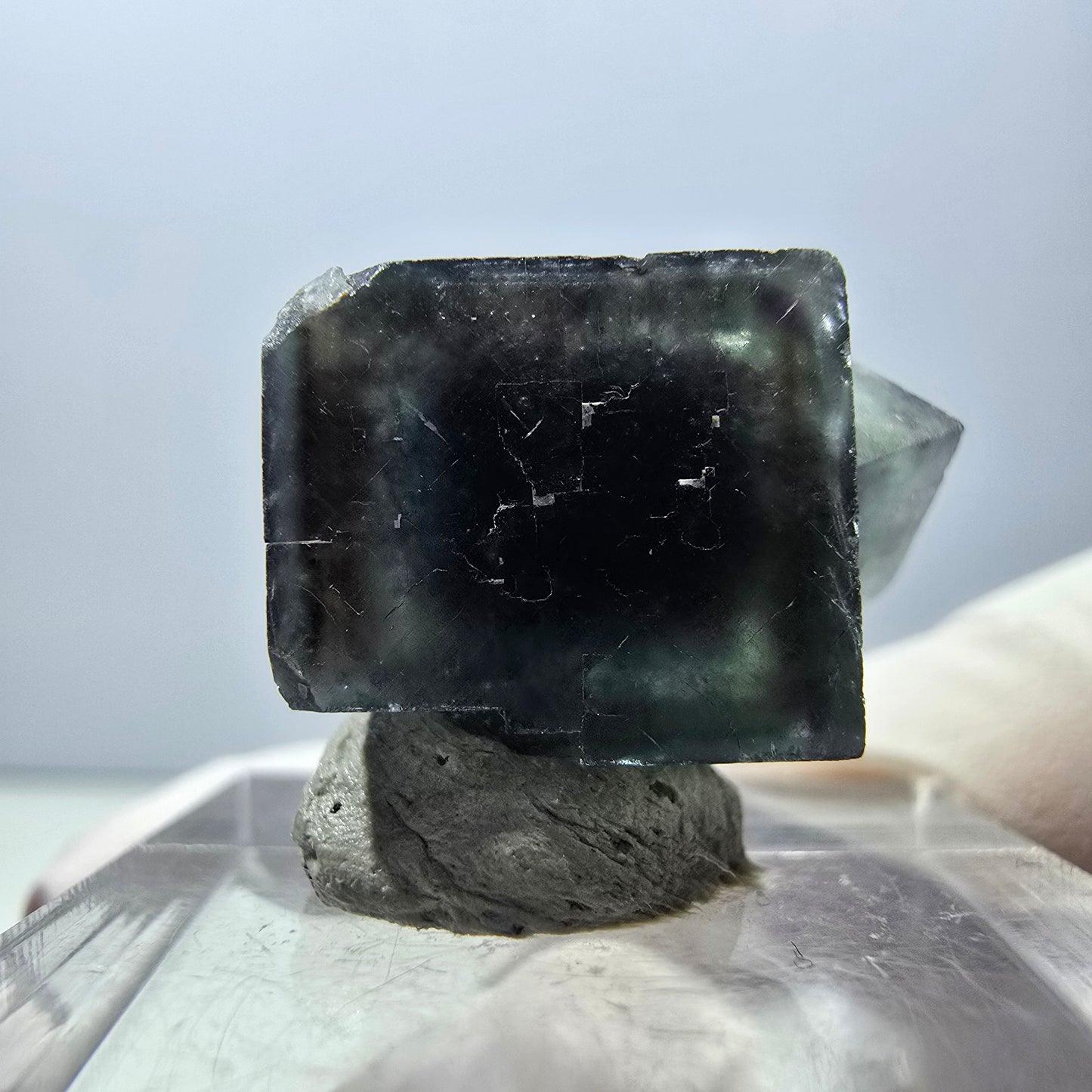 Rare spécimen de cube de fluorite fantôme, vert-violet, Okorusu, Namibie, 22 x 14 x 13 mm