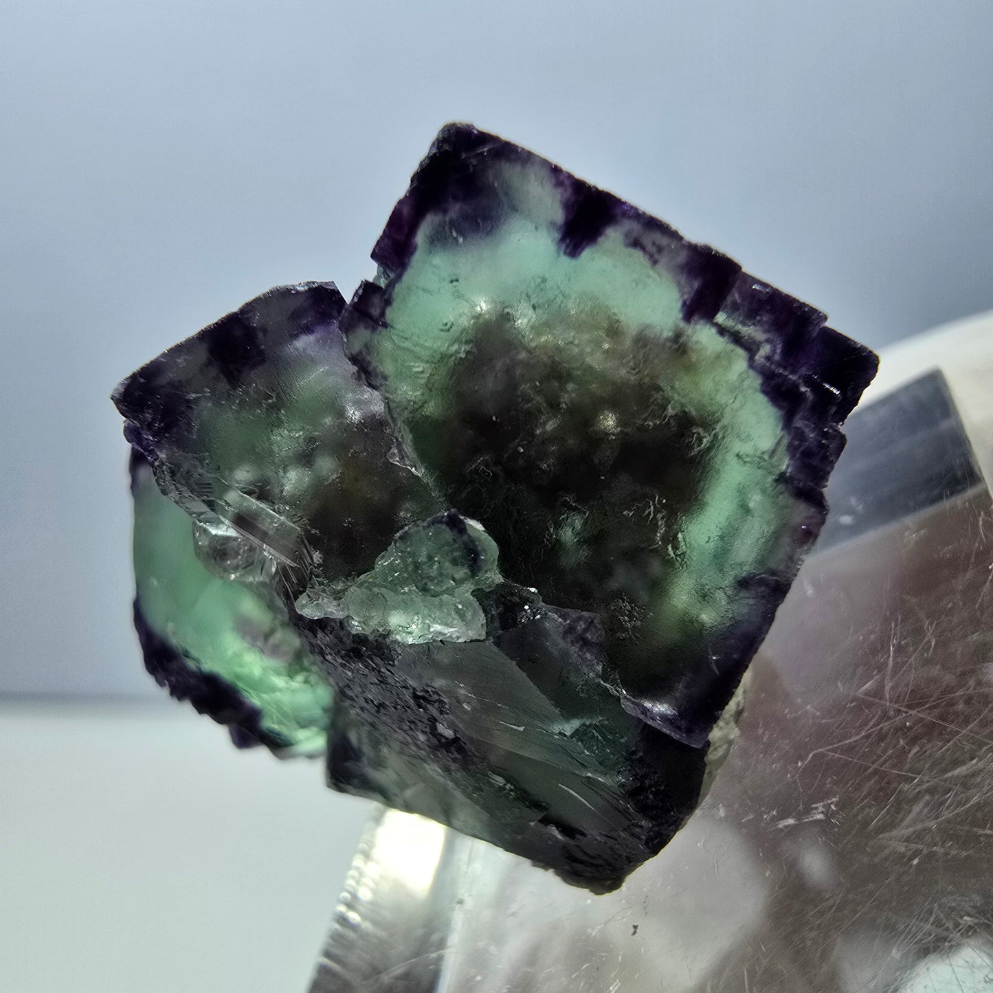 Rare spécimen de cube de fluorite fantôme, vert-violet, Okorusu, Namibie, 28 x 21 x 15 mm