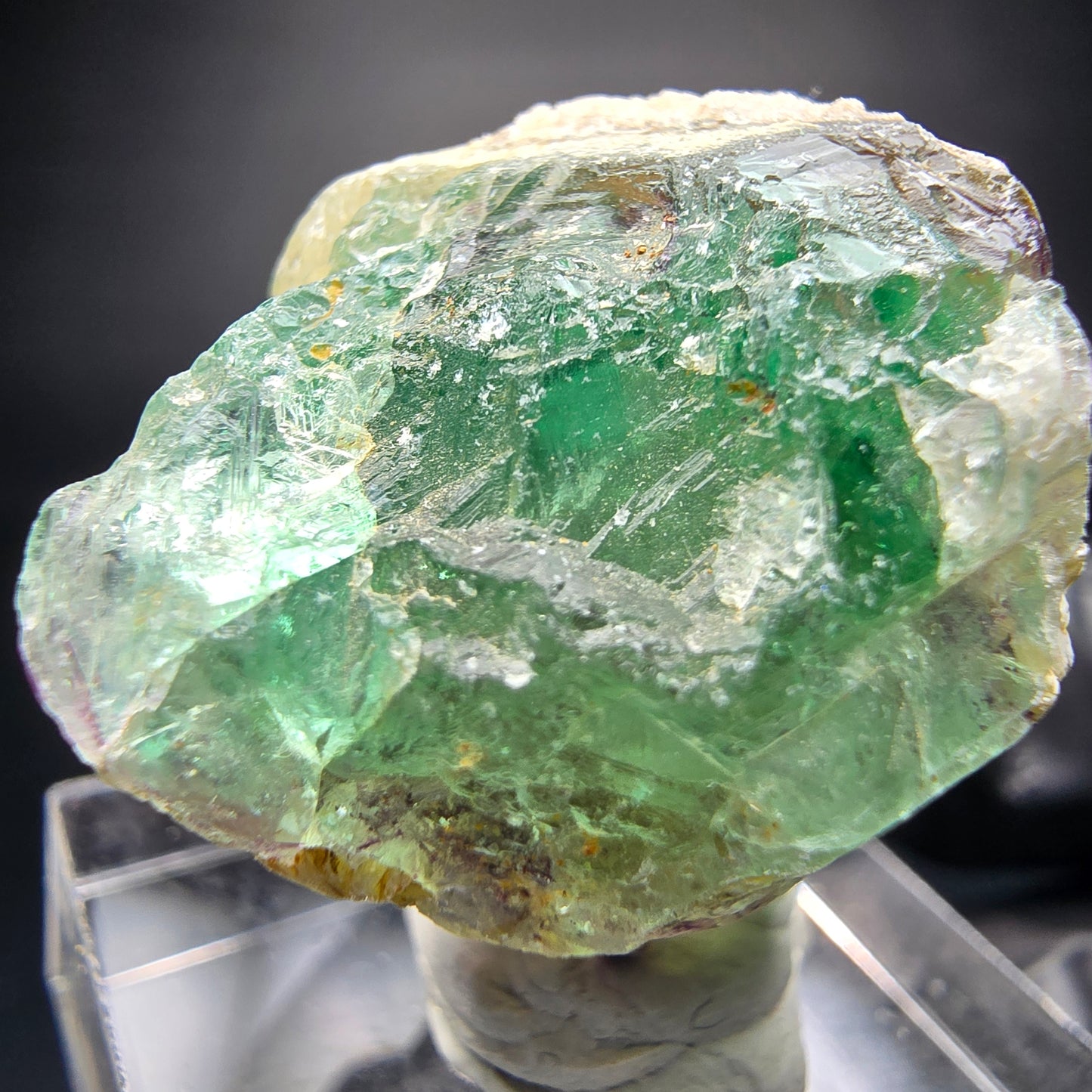 Klarer Phantom Fluorit Würfel lila grün mit Hyalit Erongo Namibia 31*28*22mm