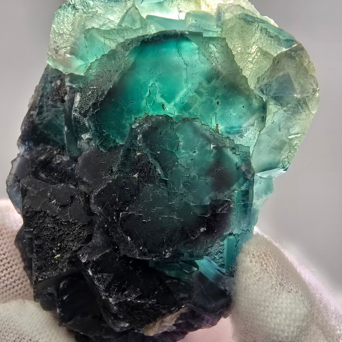 Seltene Phantom Fluorit Würfel Stufe grün lila zonar Okorusu, Namibia 76*44*23mm