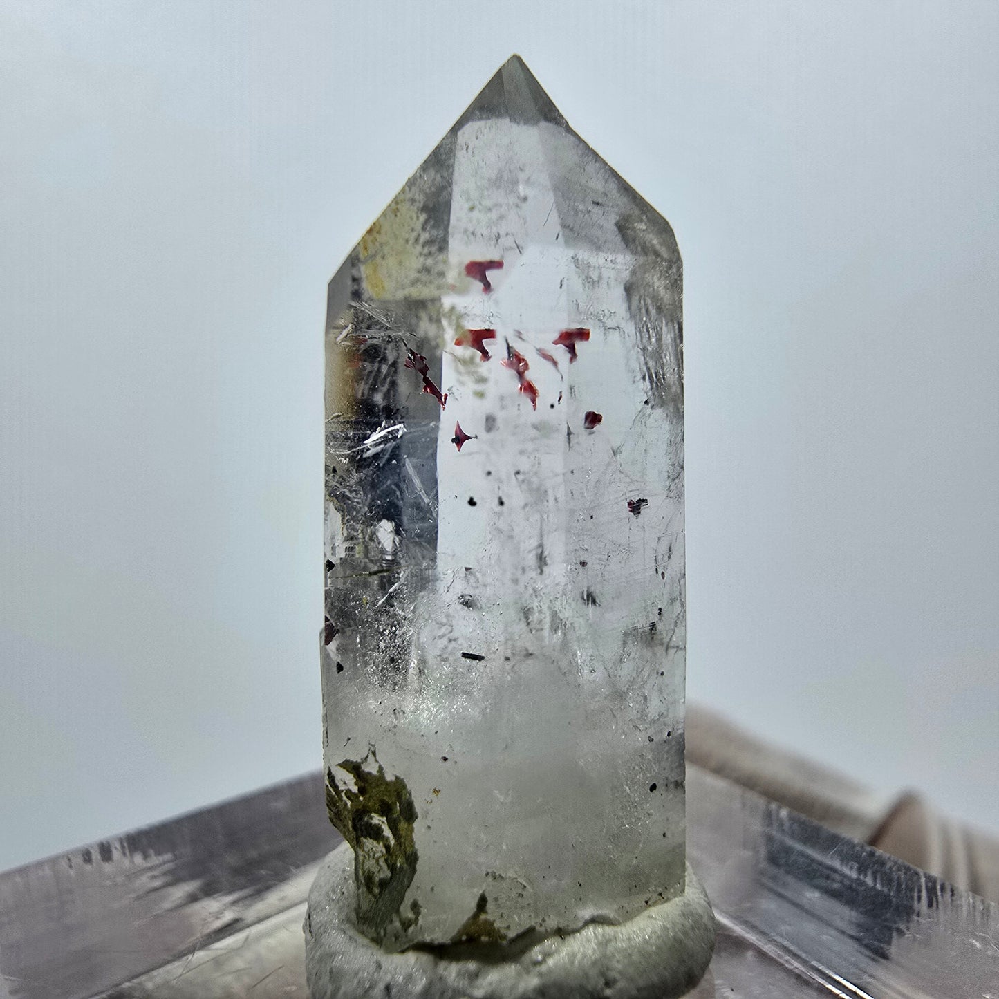 Quartz clair Harlequin Point Streep Mine, Goboboseb, Namibie 28 x 11 x 10 mm