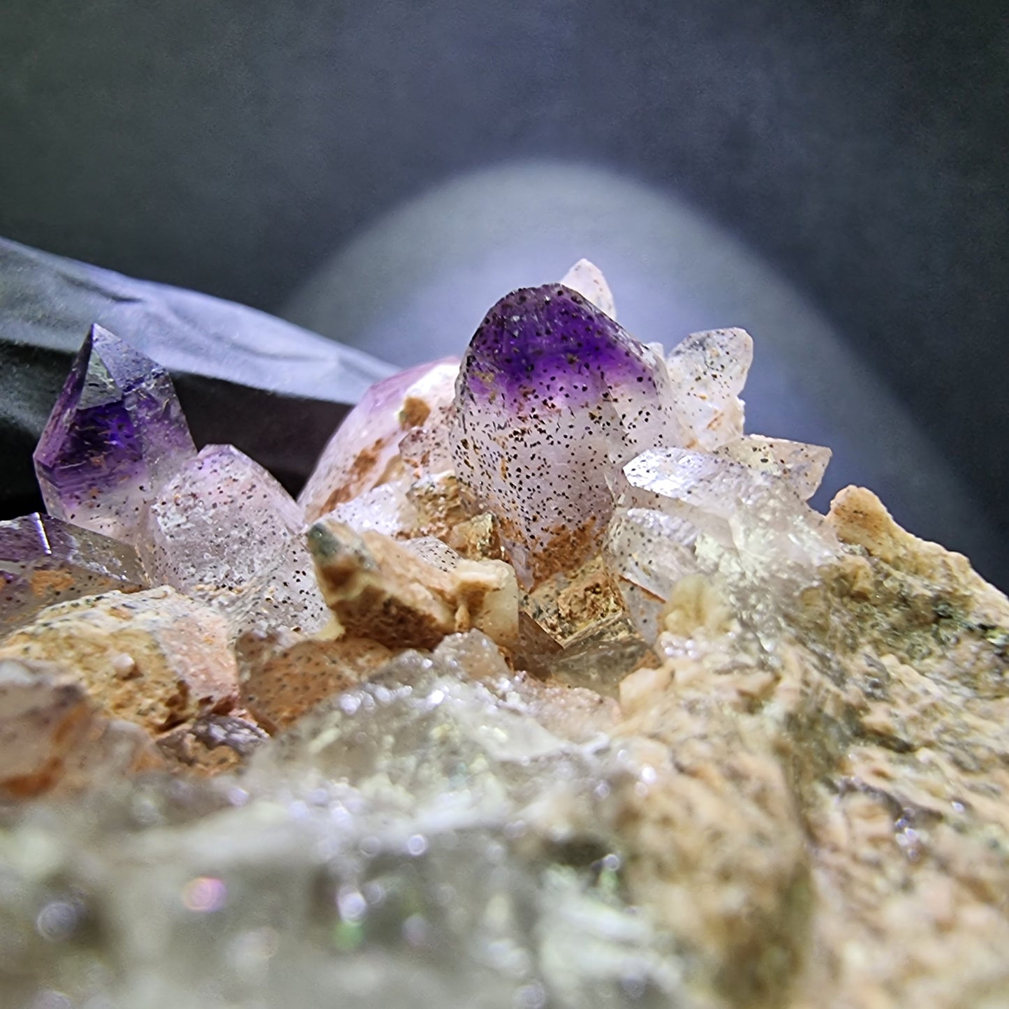 Seltene Brandberg Amethyst Stufe lila 44*42*27mm Brandberg, Namibia Sammlung