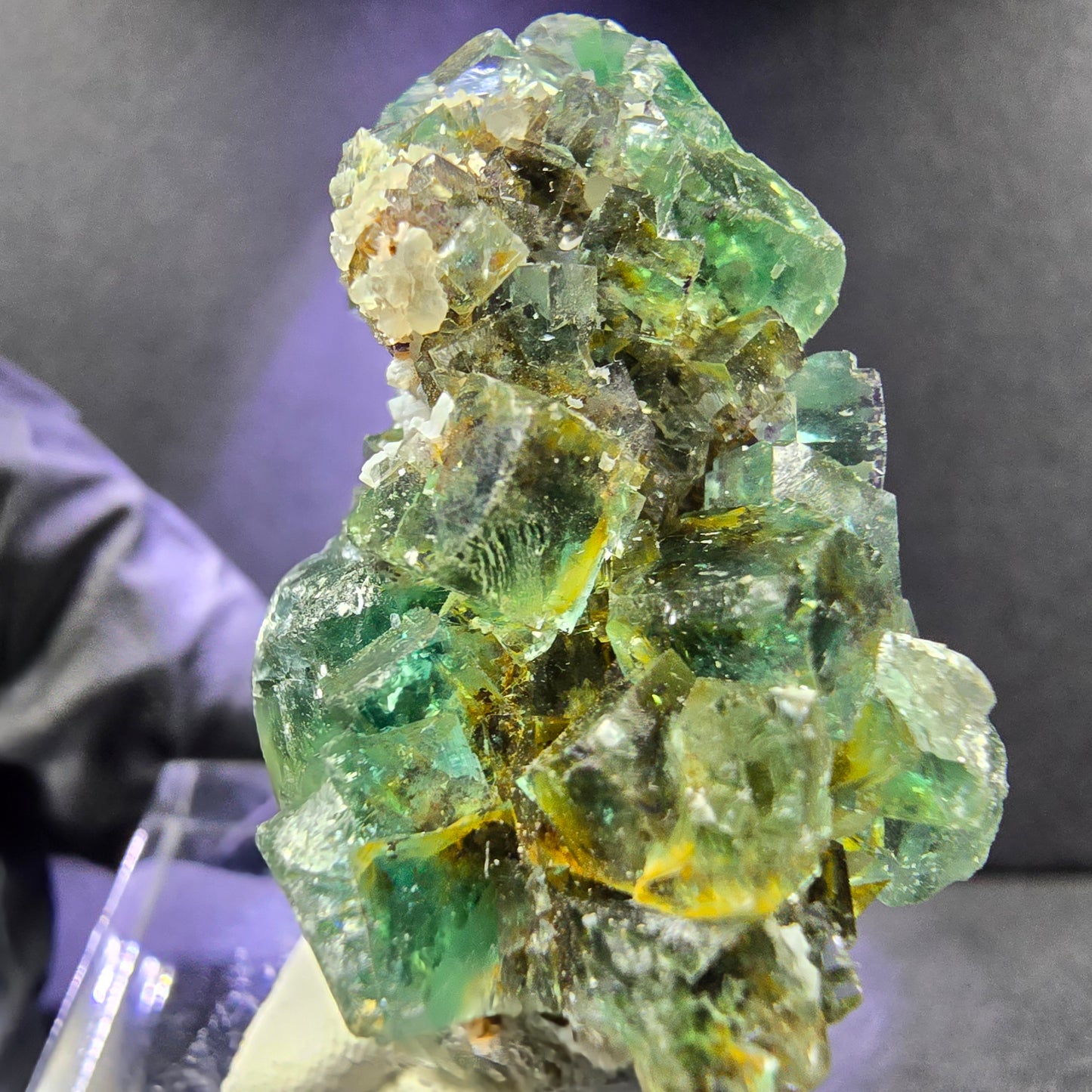 Seltene klare Fluorit XX Würfel Stufe mit Einschlüssen 37*28*20mm aus Okorusu, Namibia