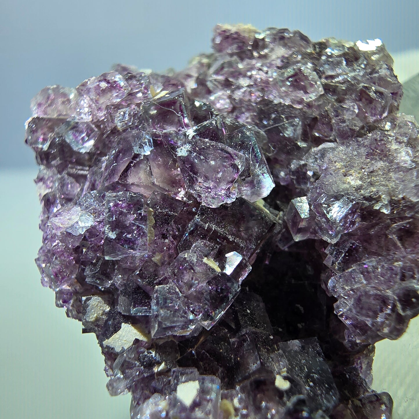 Spécimen rare de cube de fluorite fantôme, vert zonal et violet, Okorusu, Namibie, 38 x 28 x 12 mm