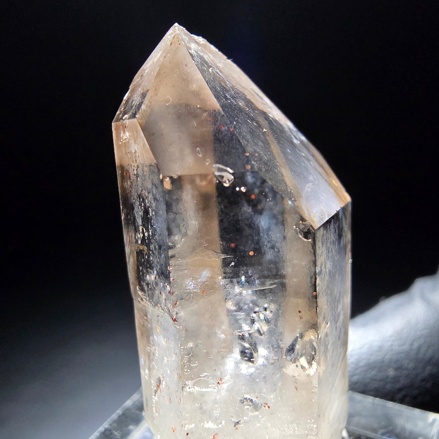 Klare Phantom Rauchquarz Spitze Goboboseb, Namibia 35*19*12mm Mineraliensammlung