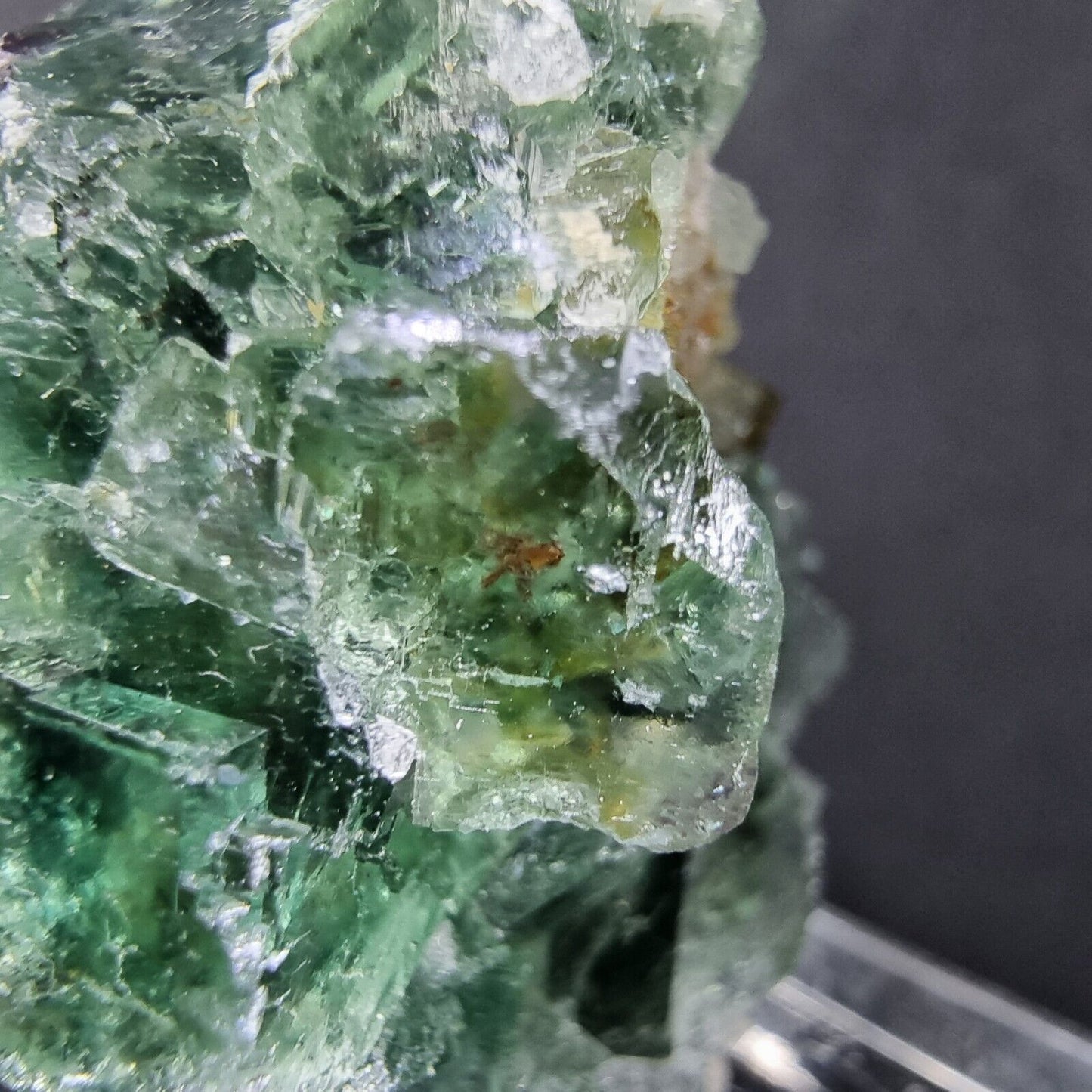 Klare Fluorit XX Würfel Stufe mit Einschluss 35*23*23mm 28g Okorusu, Namibia