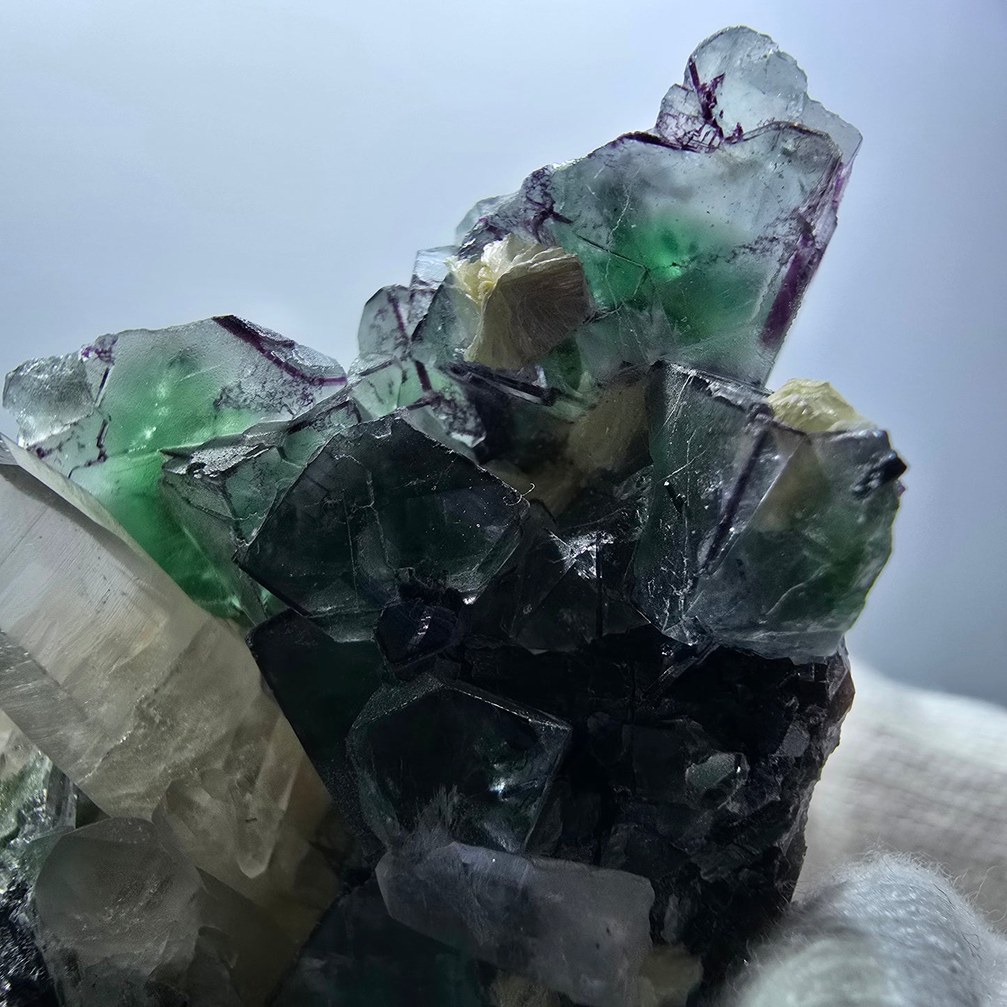 Phantom Fluorit Würfel, Rauchquarz, Schörl Turmalin, Hyalit Erongo, Namibia 62*42*35mm