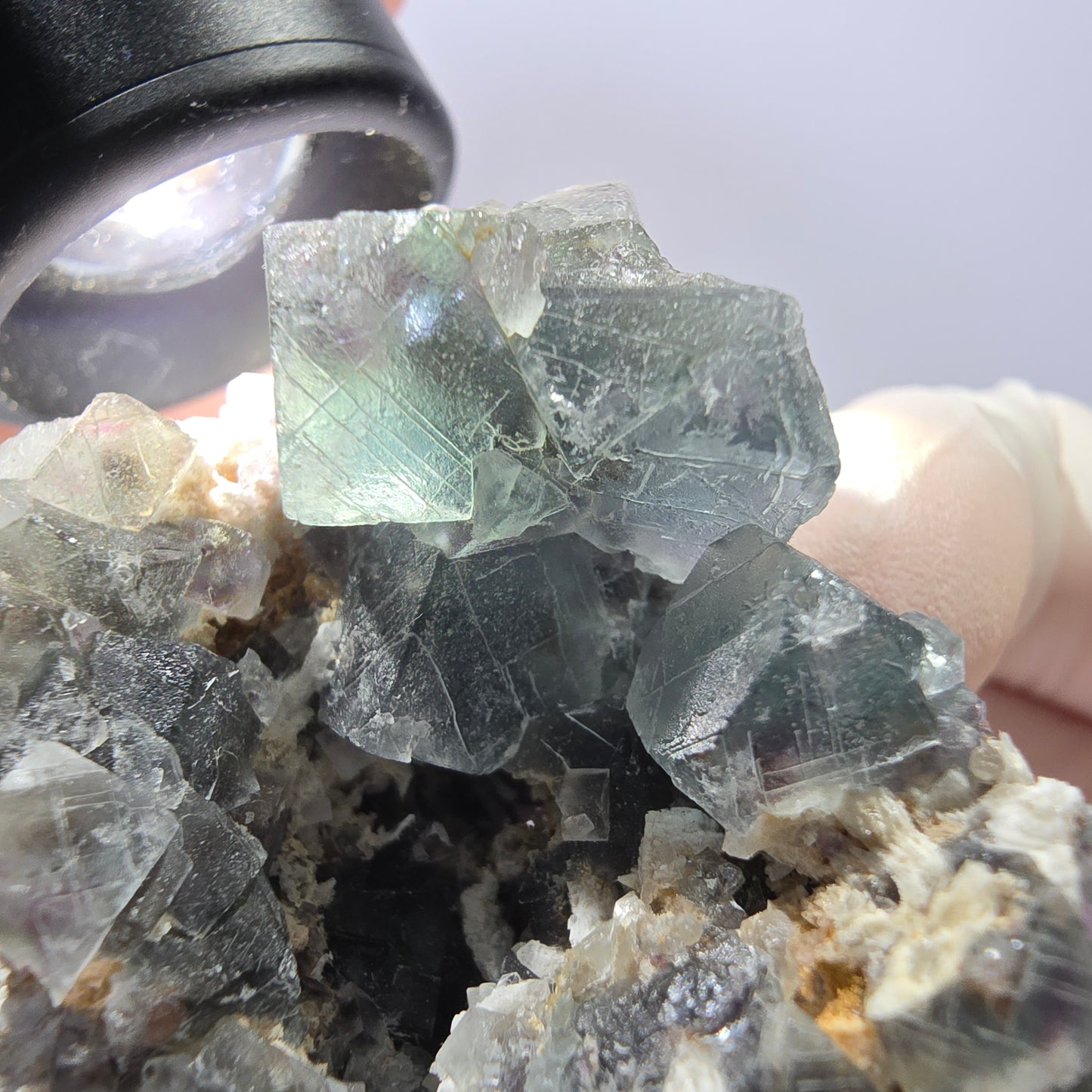 Rare cube de fluorite fantôme, spécimen de quartz vert violet Okorusu Namibie 47*46*37 mm