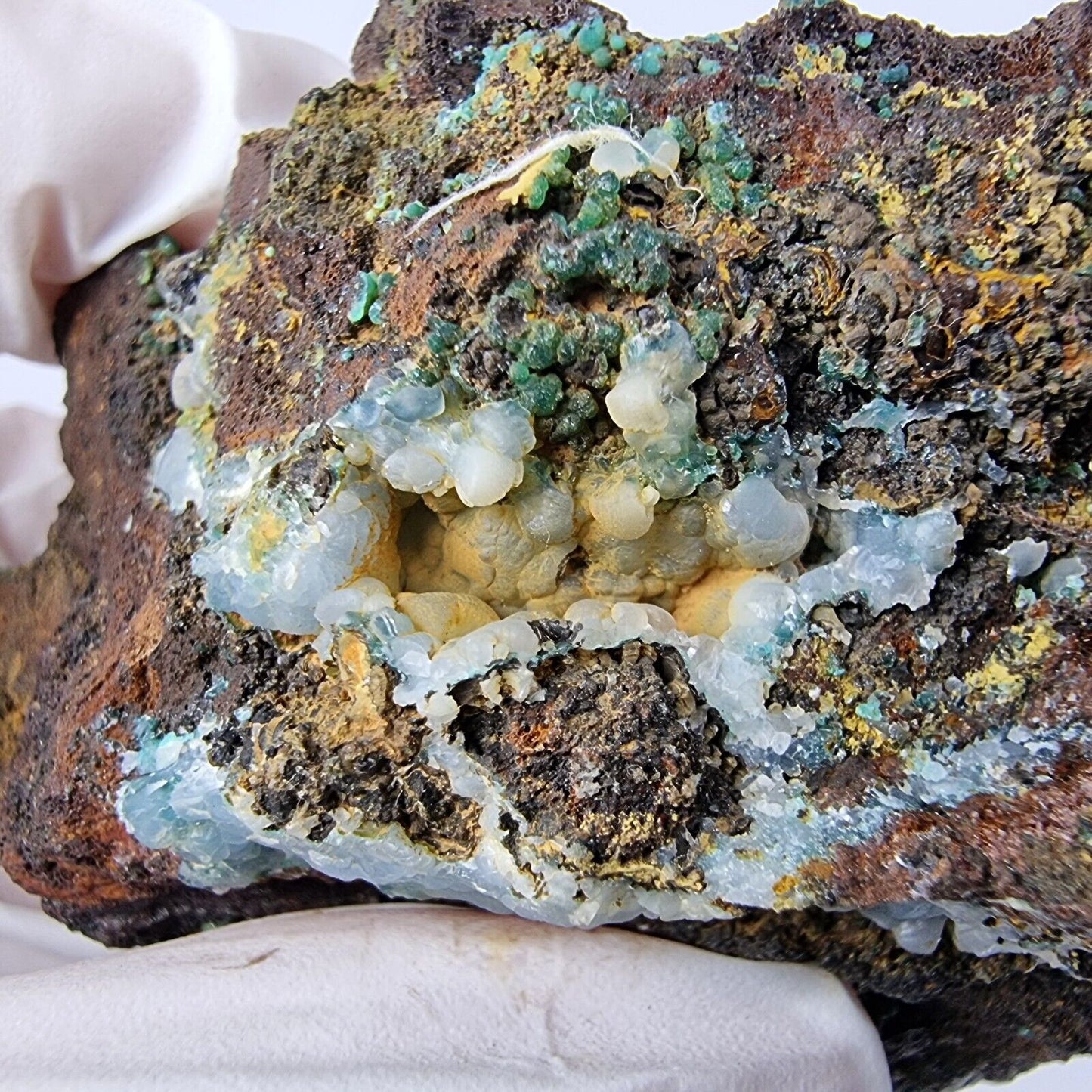 Seltene Smithsonit Stufe blau grau 72*52*29mm 118g Brasilien Mineraliensammlung