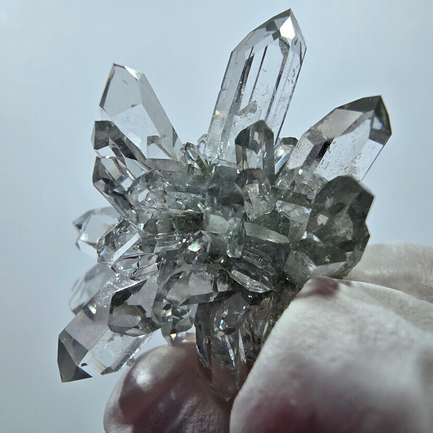 Quartz Starburst, spécimen de chlorite, mine Streep, Goboboseb, Namibie, 32 x 25 x 20 mm
