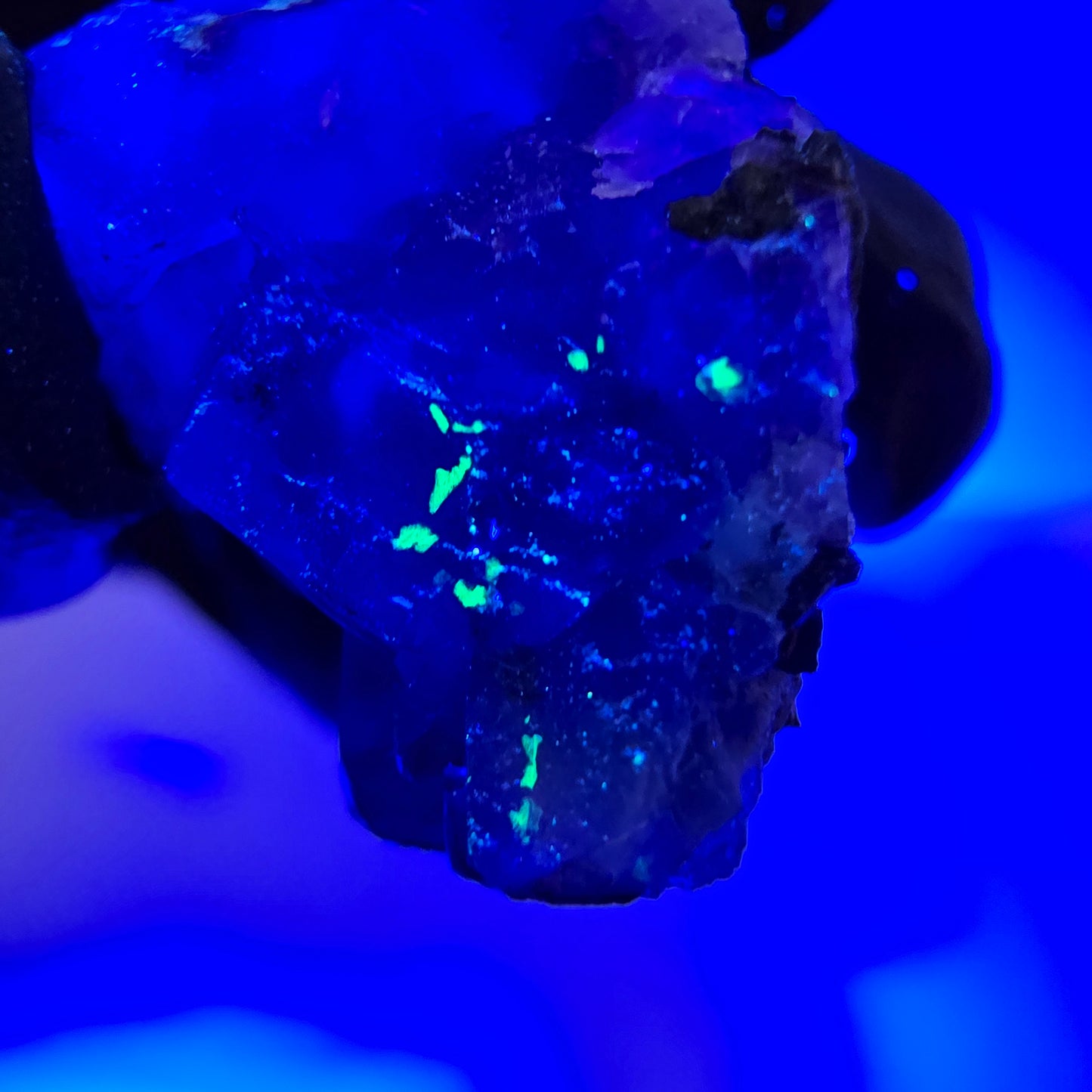 Fluorite fantôme, quartz fumé, hyalite, tourmaline de Schörl, muscovite, Erongo, Namibie, 37 x 18 x 18 mm