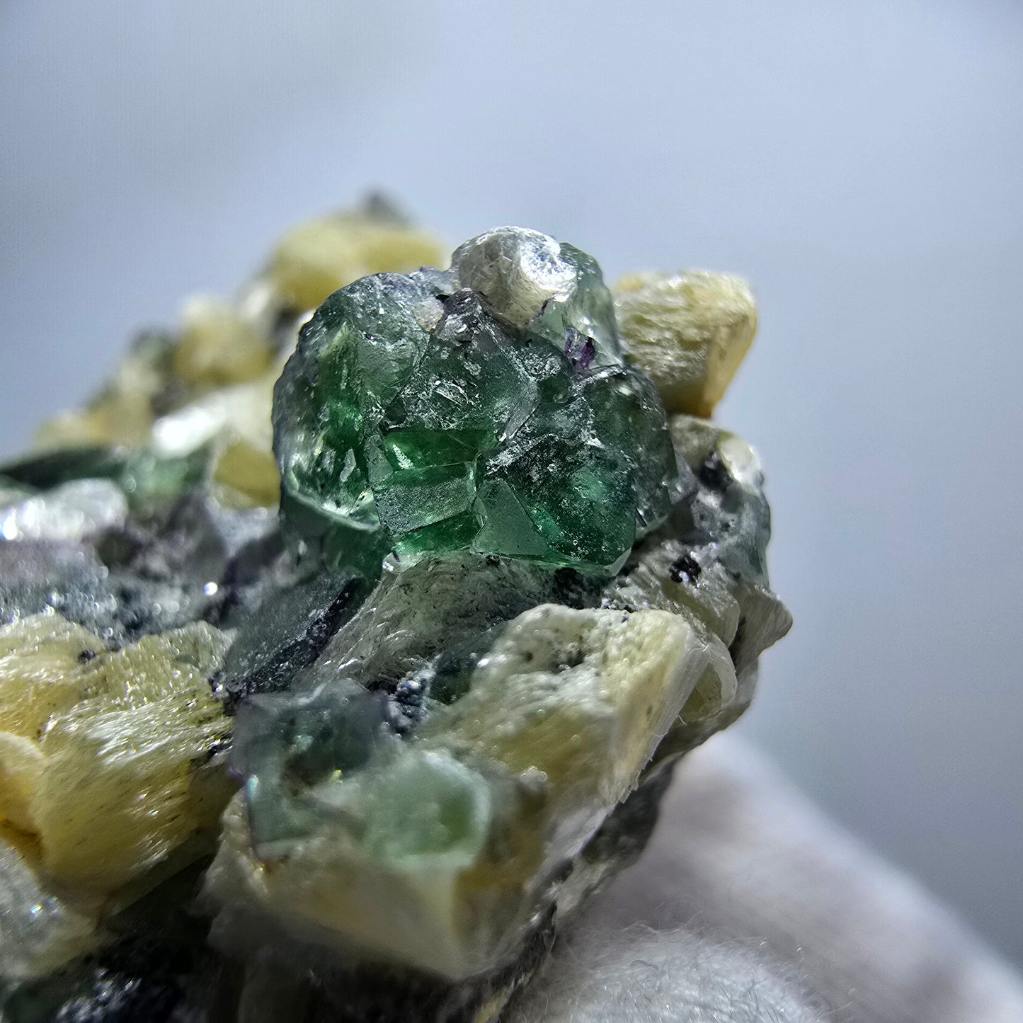 Phantom Fluorit, Rauchquarz, Schörl Turmalin, Muskovit Erongo Namibia 59*51*30mm