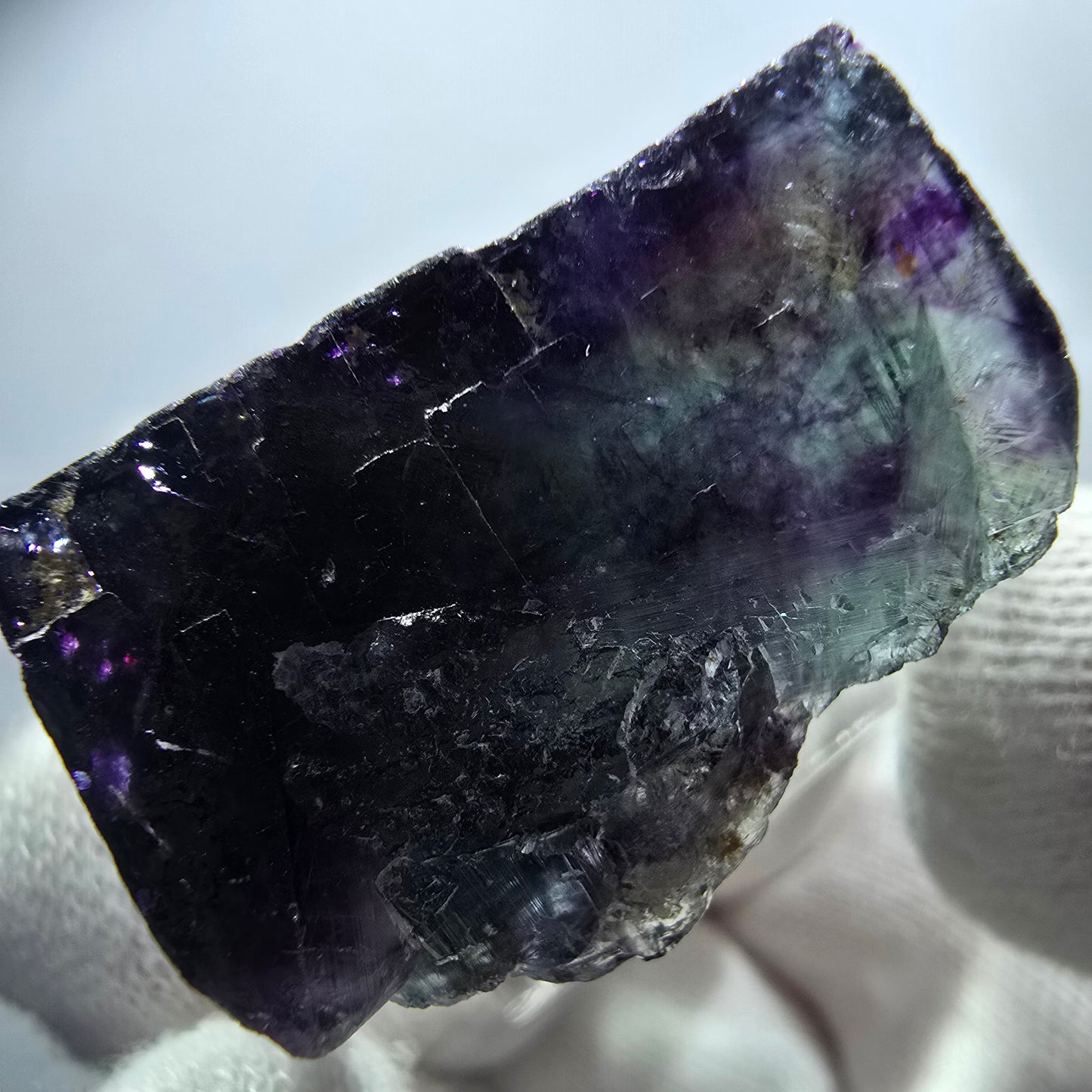 Spécimen rare de cube de fluorite fantôme zonal vert violet Okorusu, Namibie 39*26*21mm