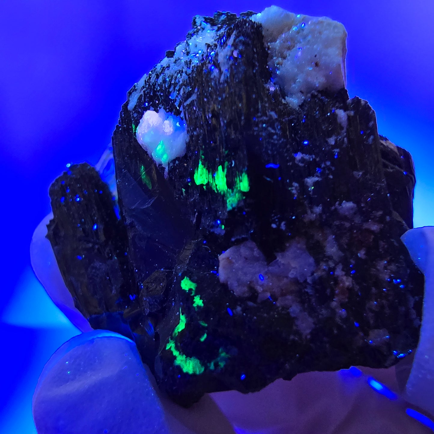 Spécimen rare de tourmaline Schorl, d'aigue-marine, d'hyalite et d'orthose, Erongo, Namibie, 38 x 39 x 21 mm