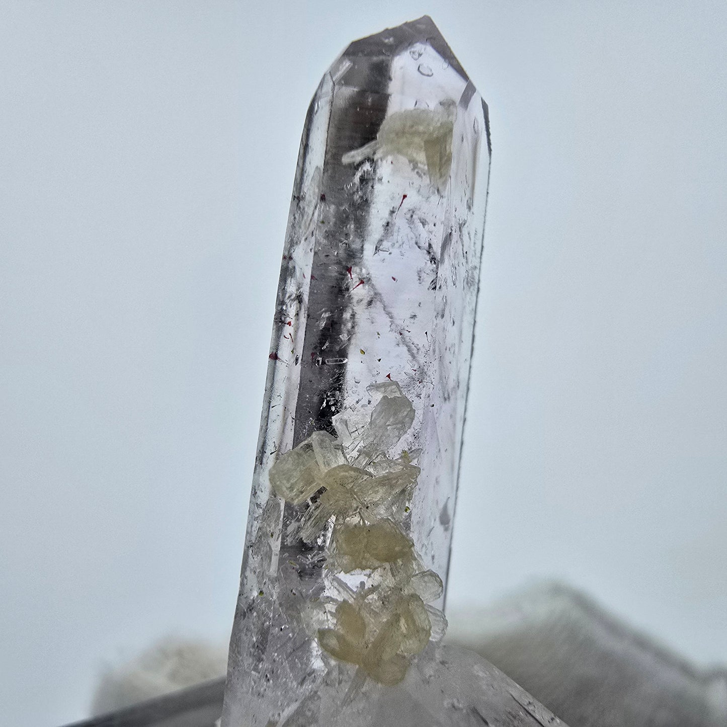 Phantom Amethyst mit Stilbit Stufe Goboboseb, Namibia 38*31*13mm Sammlung