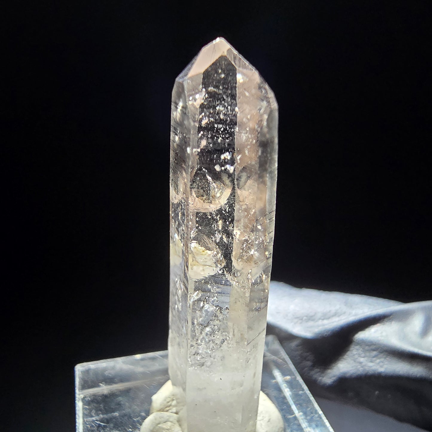 Klare Phantom Rauchquarz Kristallspitze Goboboseb, Namibia 42*11*7mm Sammlung