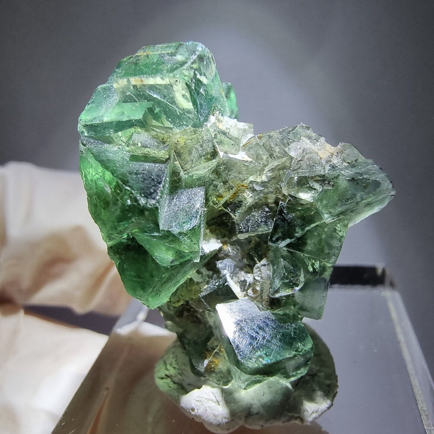 TOP grüne Fluorit Würfel Stufe 27*22*16mm Okorusu, Namibia Mineraliensammlung