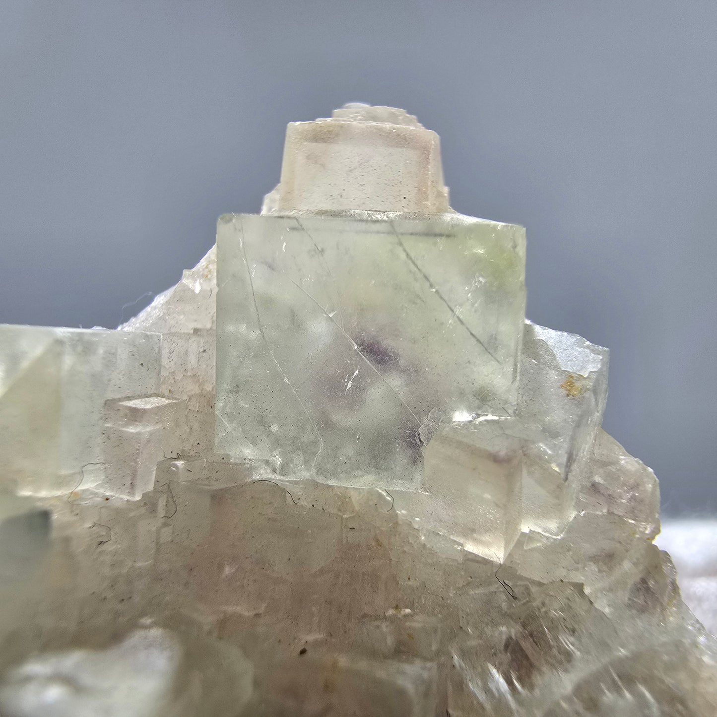 Seltene UV Phantom Fluorit Würfel Stufe grün lila Brandberg, Namibia 58*33*20mm