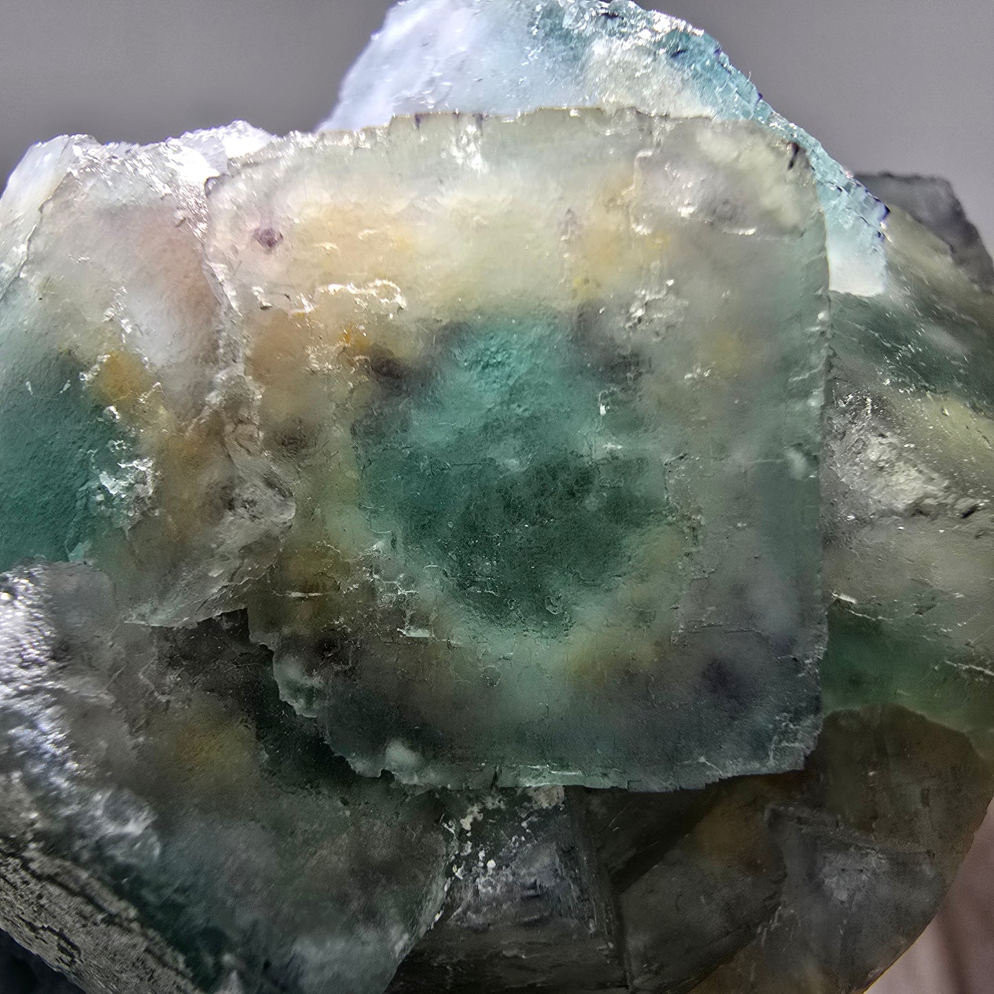 Seltene Phantom Fluorit Würfel Stufe grün lila zonar Okorusu, Namibia 75*69*44mm