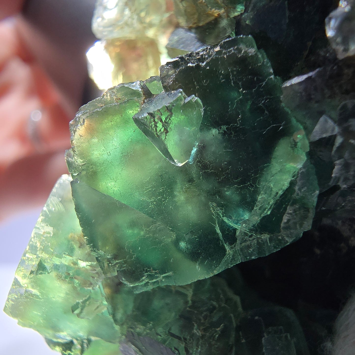 Phantom Fluorit Würfel Stufe parkettiert mit Quarz Okorusu Namibia 70*42*32mm