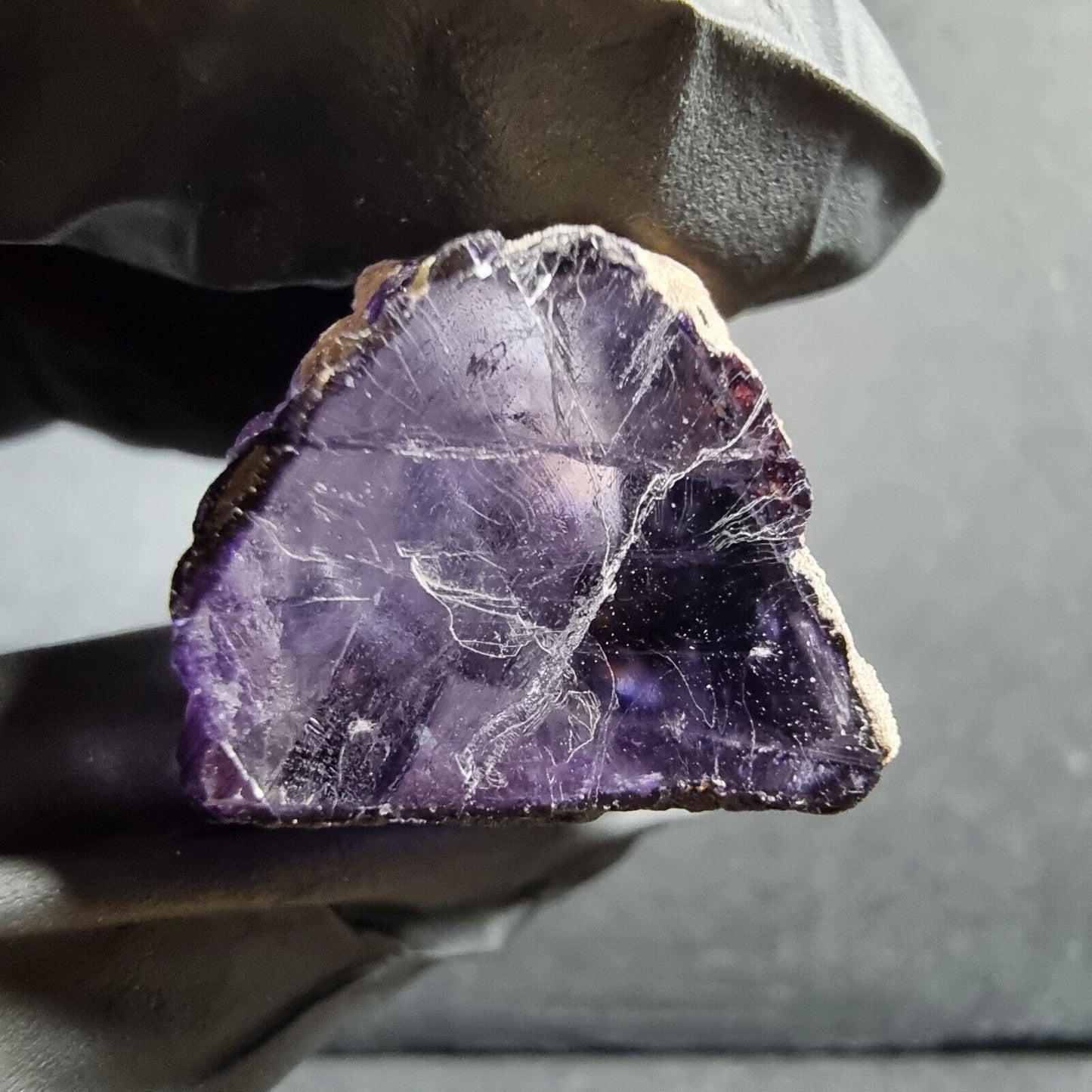 TOP klare Fluorit Würfel Stufe lila weiß 59*27*22mm Erongo, Namibia Sammlung