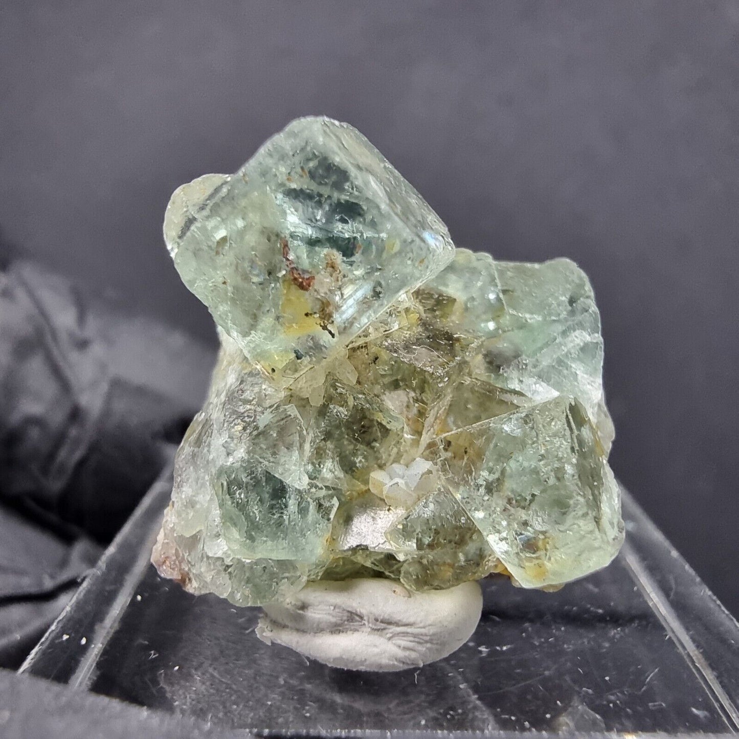 Klare grüne Fluorit XX Würfel Stufe mit Einschluss 21*21*19mm Okorusu, Namibia