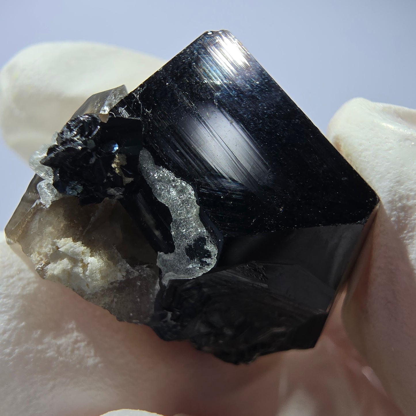 Sym. Tourmaline Schörl, quartz fumé, stade hyalite Erongo, Namibie 23*21*20mm