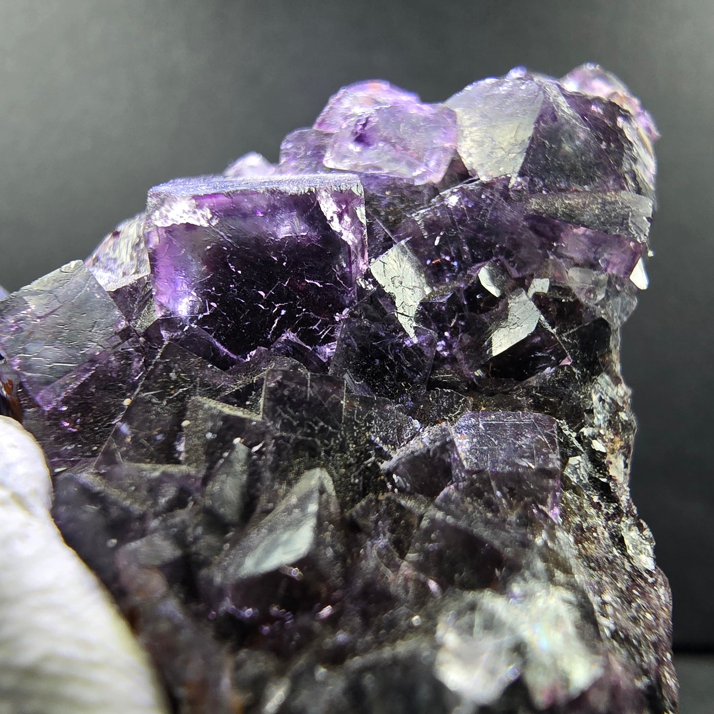 Seltene Phantom Fluorit XX Stufe lila grün mit Eisen 40*36*23mm Okorusu, Namibia