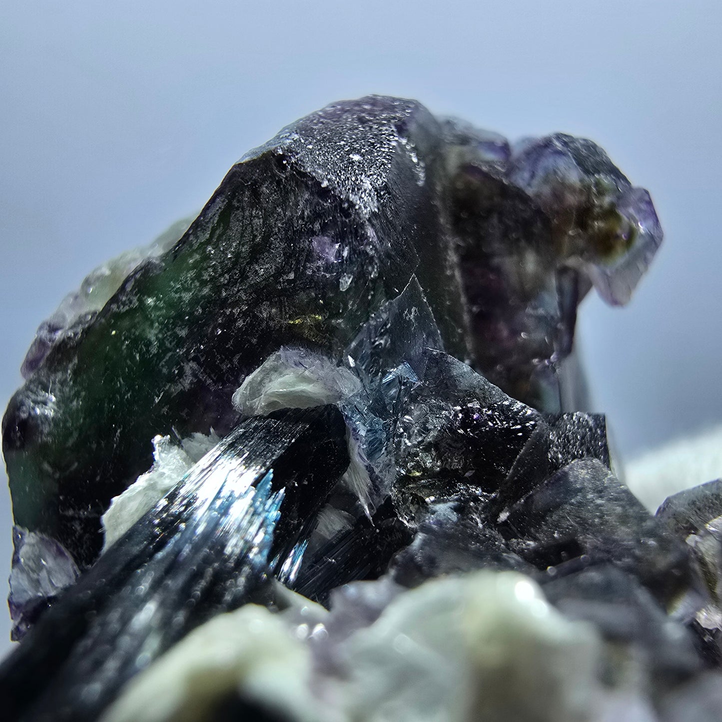Colorful Phantom Fluorite Cubes Schorl Tourmaline Muscovite Erongo, Namibia 48*32*31mm