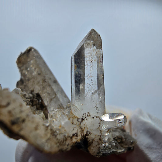Quartz fumé fantôme transparent sur matrice étagée Goboboseb, Namibie 49*32*21mm