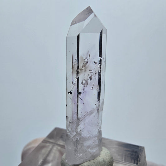 Enhydro Phantom Amethyst mit Hämatit, 1x Blase Streep Mine Goboboseb, Namibia 36*9*6mm